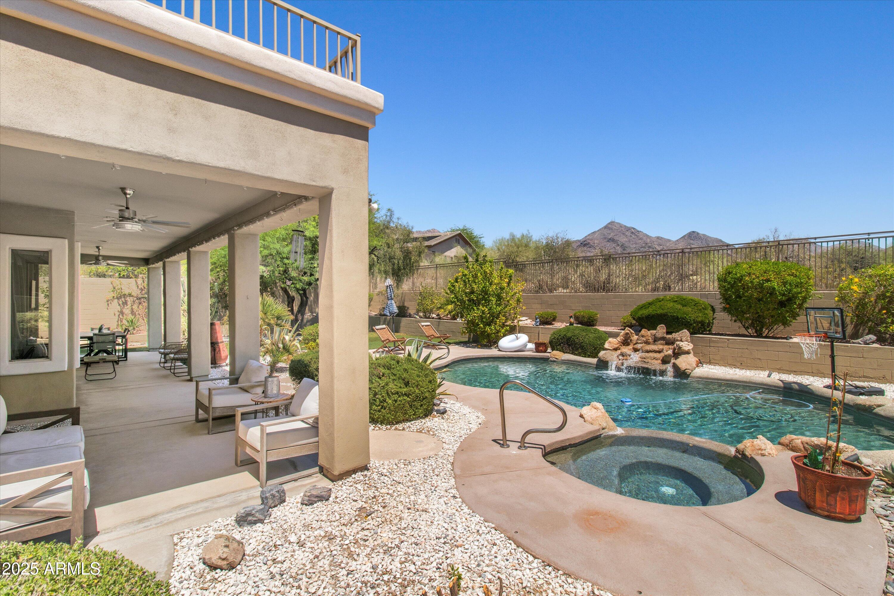 10415 E ROSEMARY Lane
