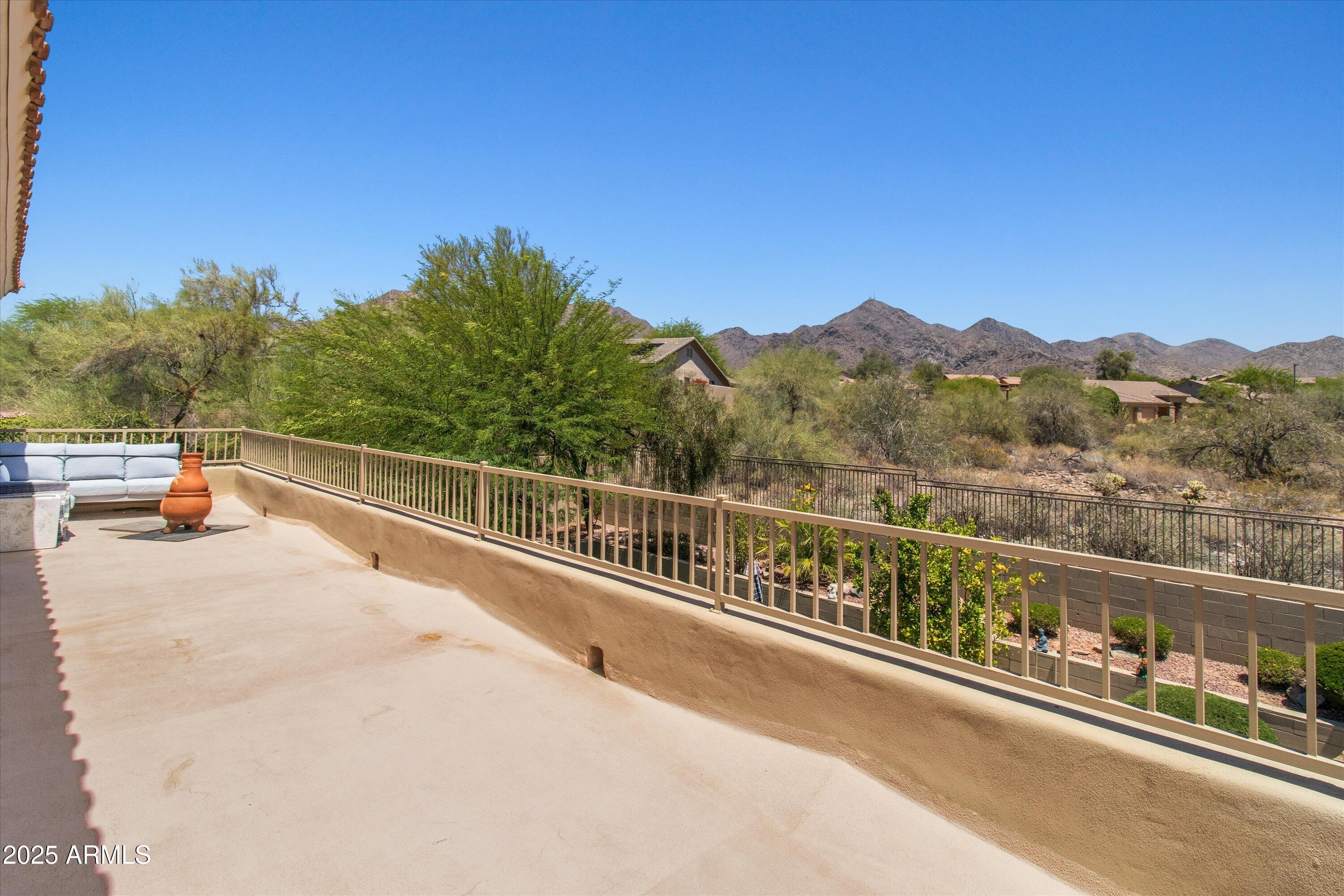 10415 E ROSEMARY Lane