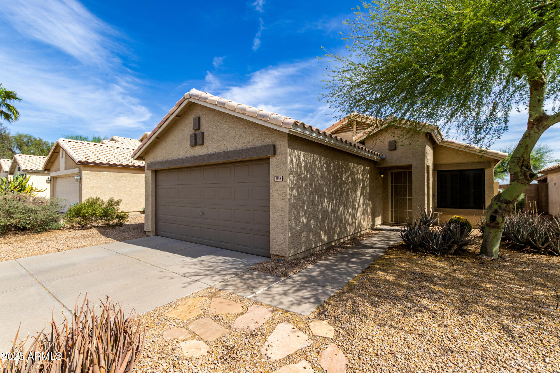 2153 E CREST Lane
