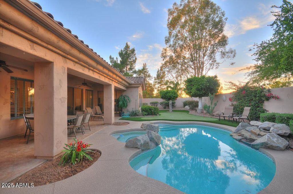 8036 E MERCER Lane