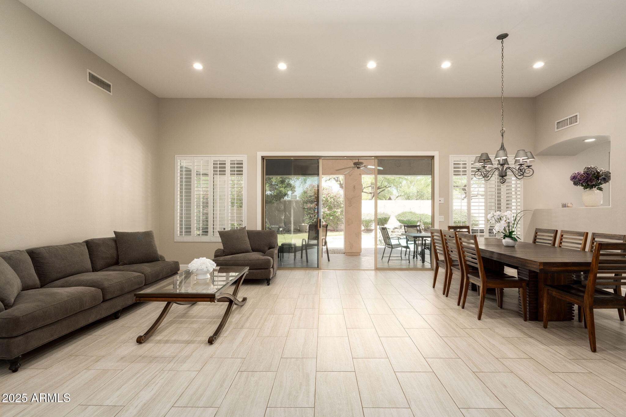 8036 E MERCER Lane