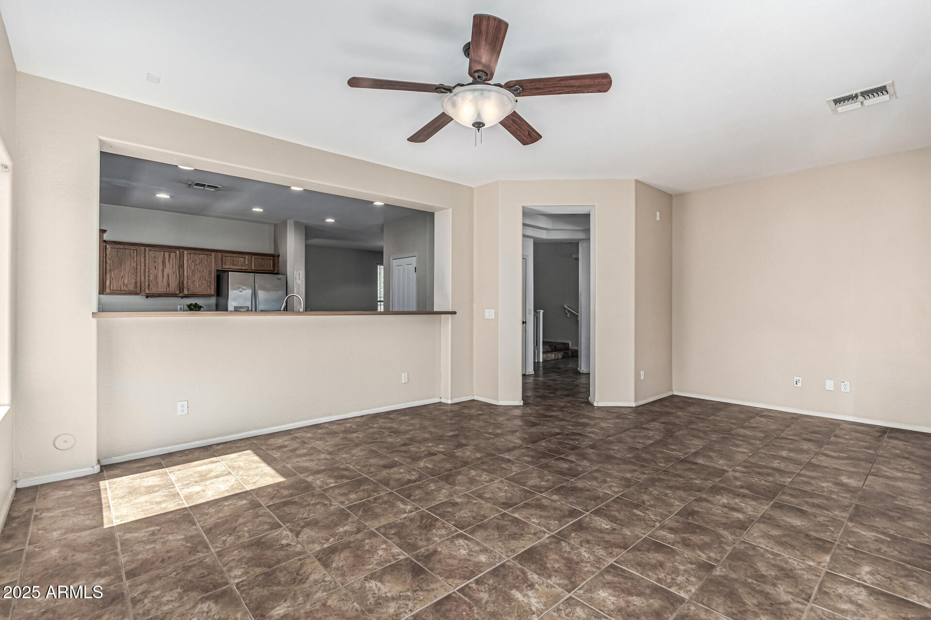 4507 E LANTERN Place