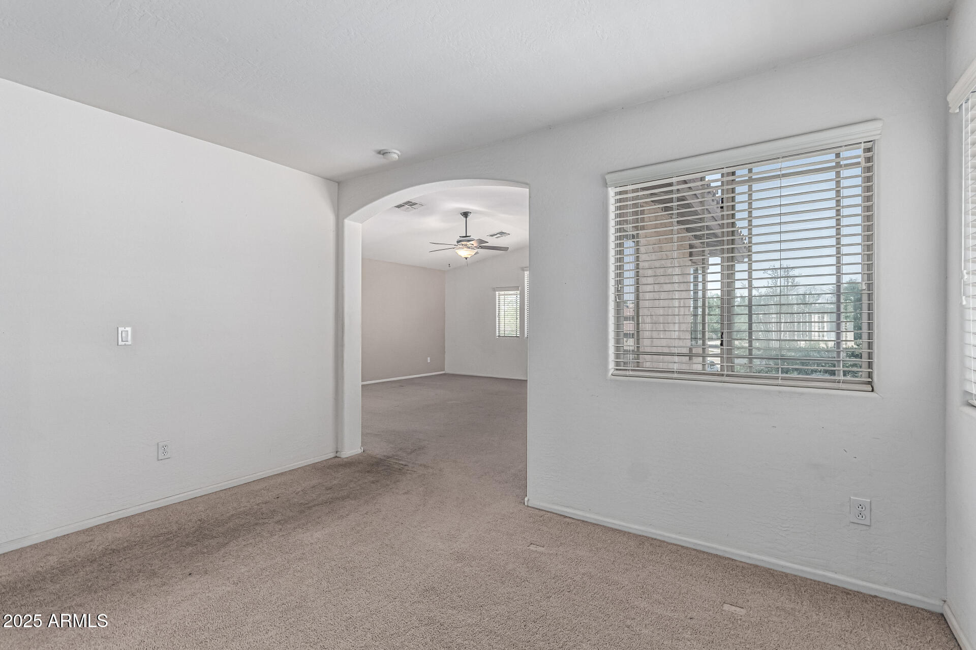 4507 E LANTERN Place