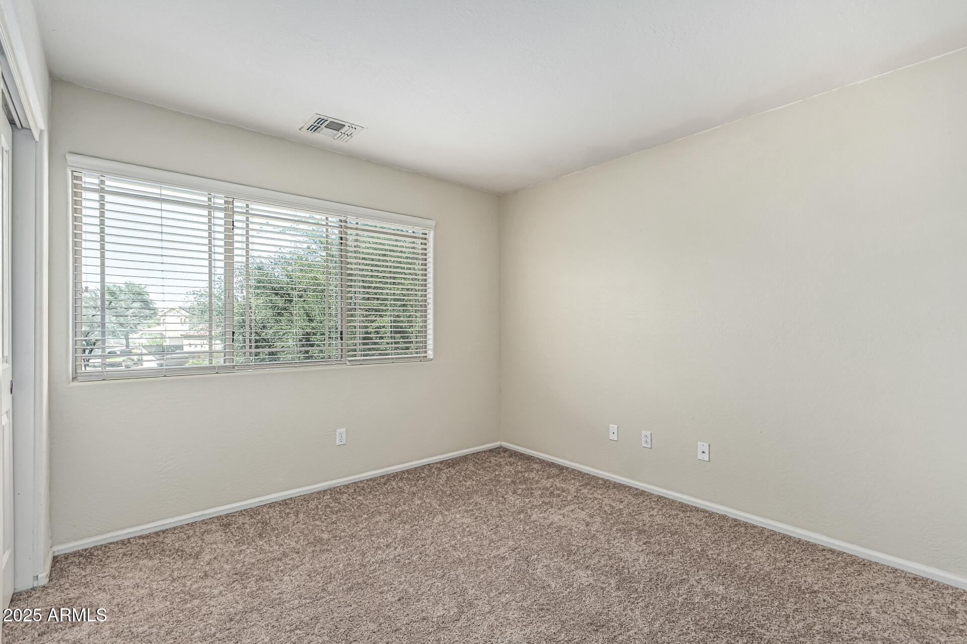 4507 E LANTERN Place