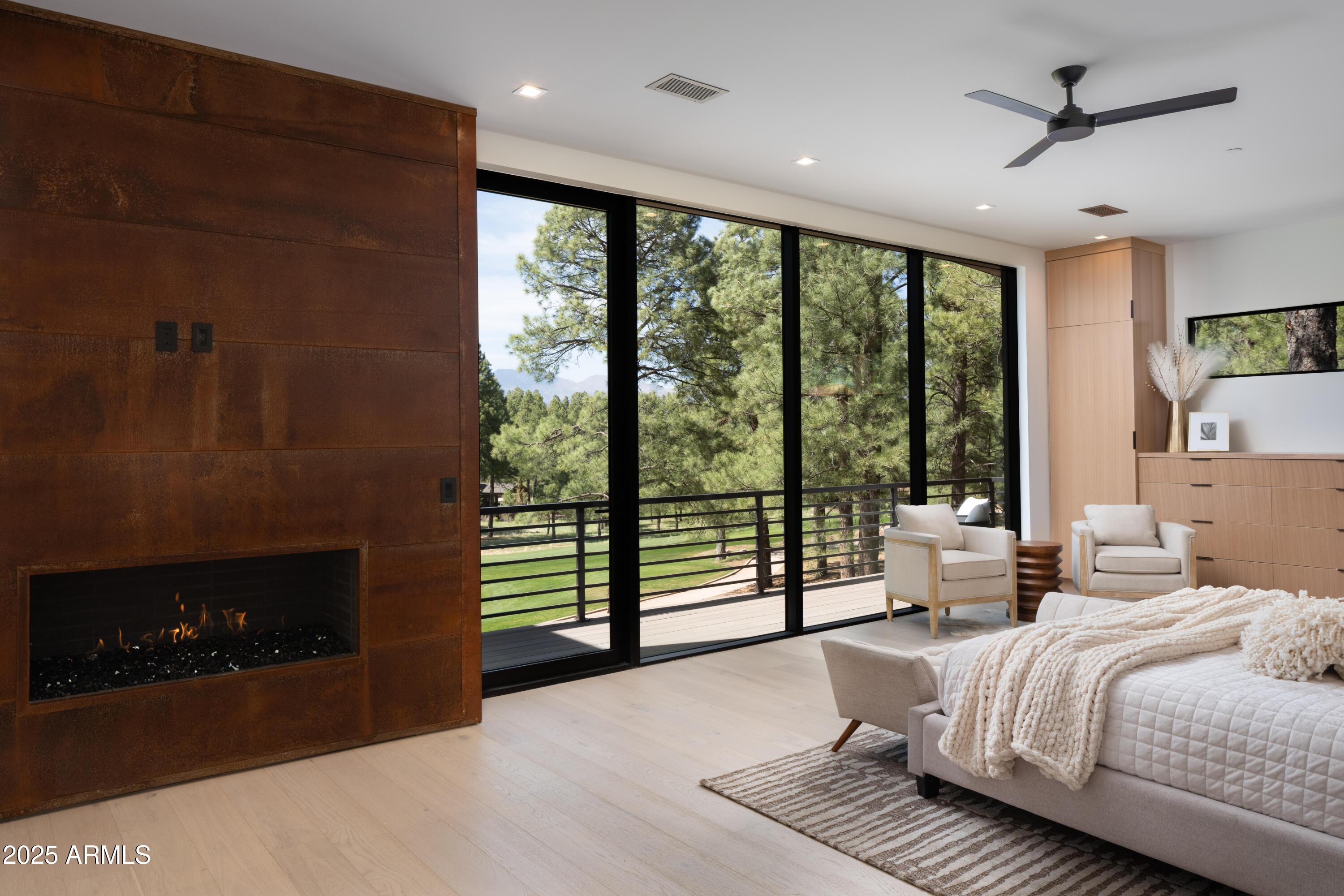 3699 S Woodland Hills Drive