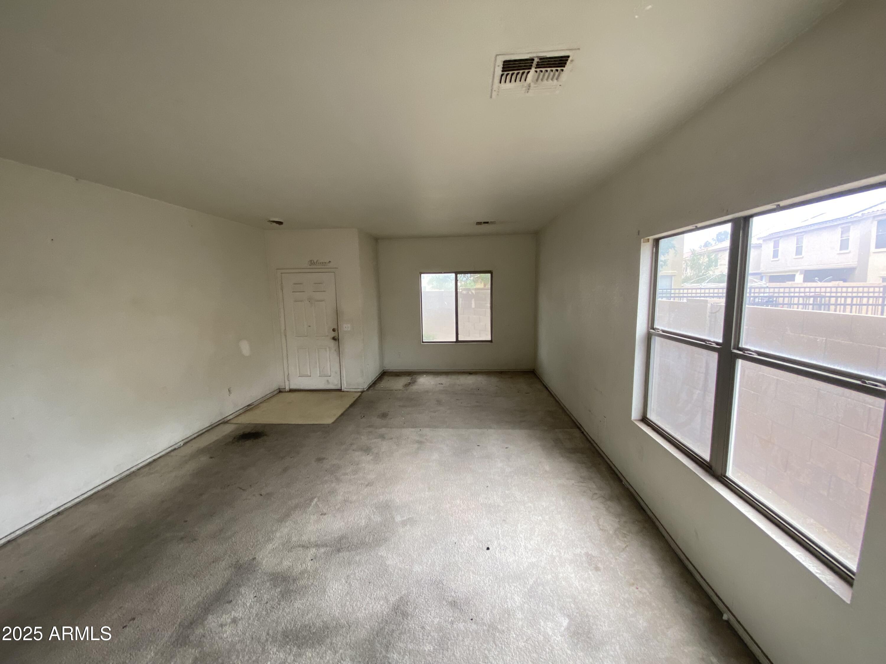 9456 W JAMESTOWN Road