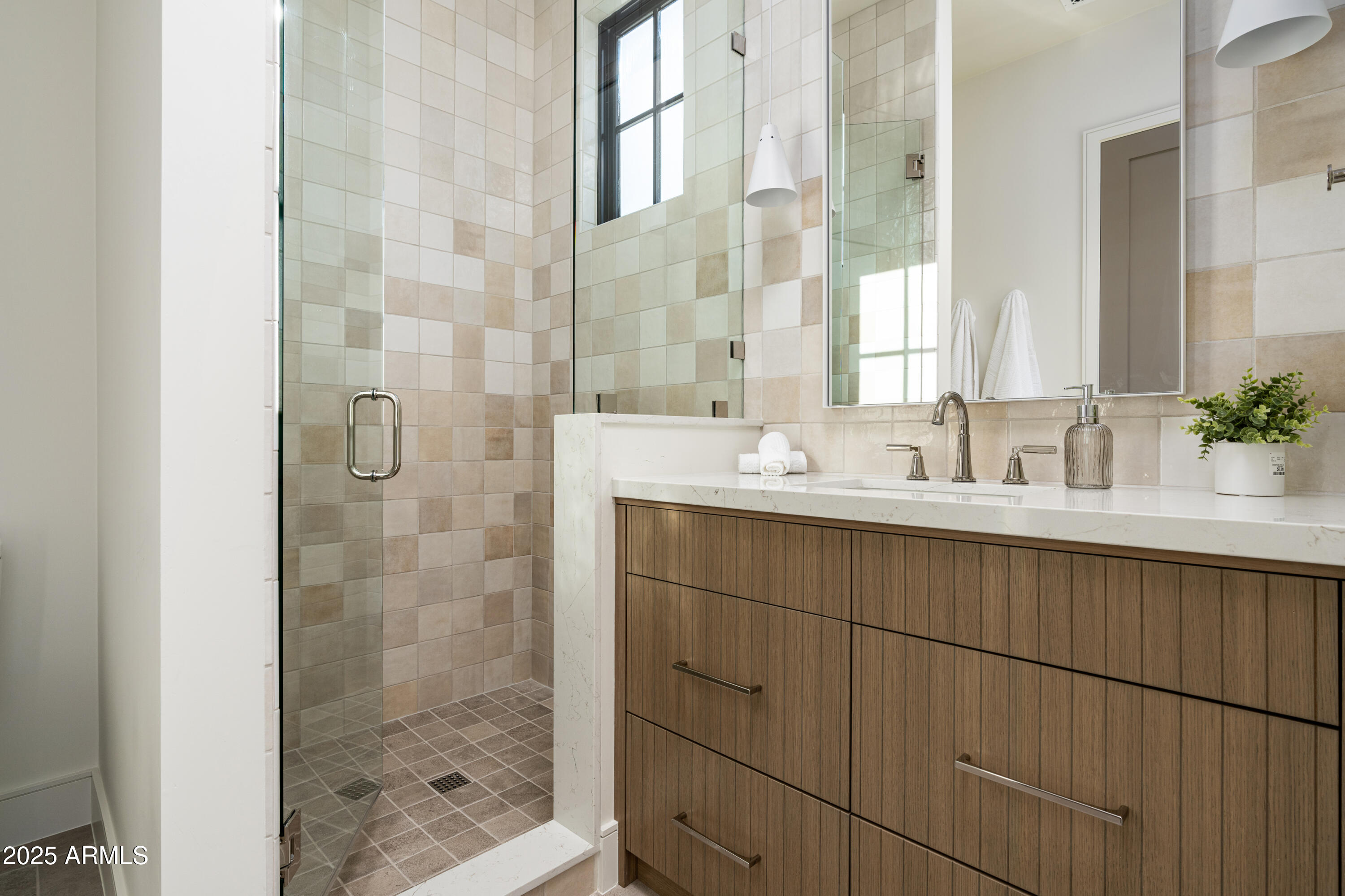 6302 E CALLE DEL NORTE