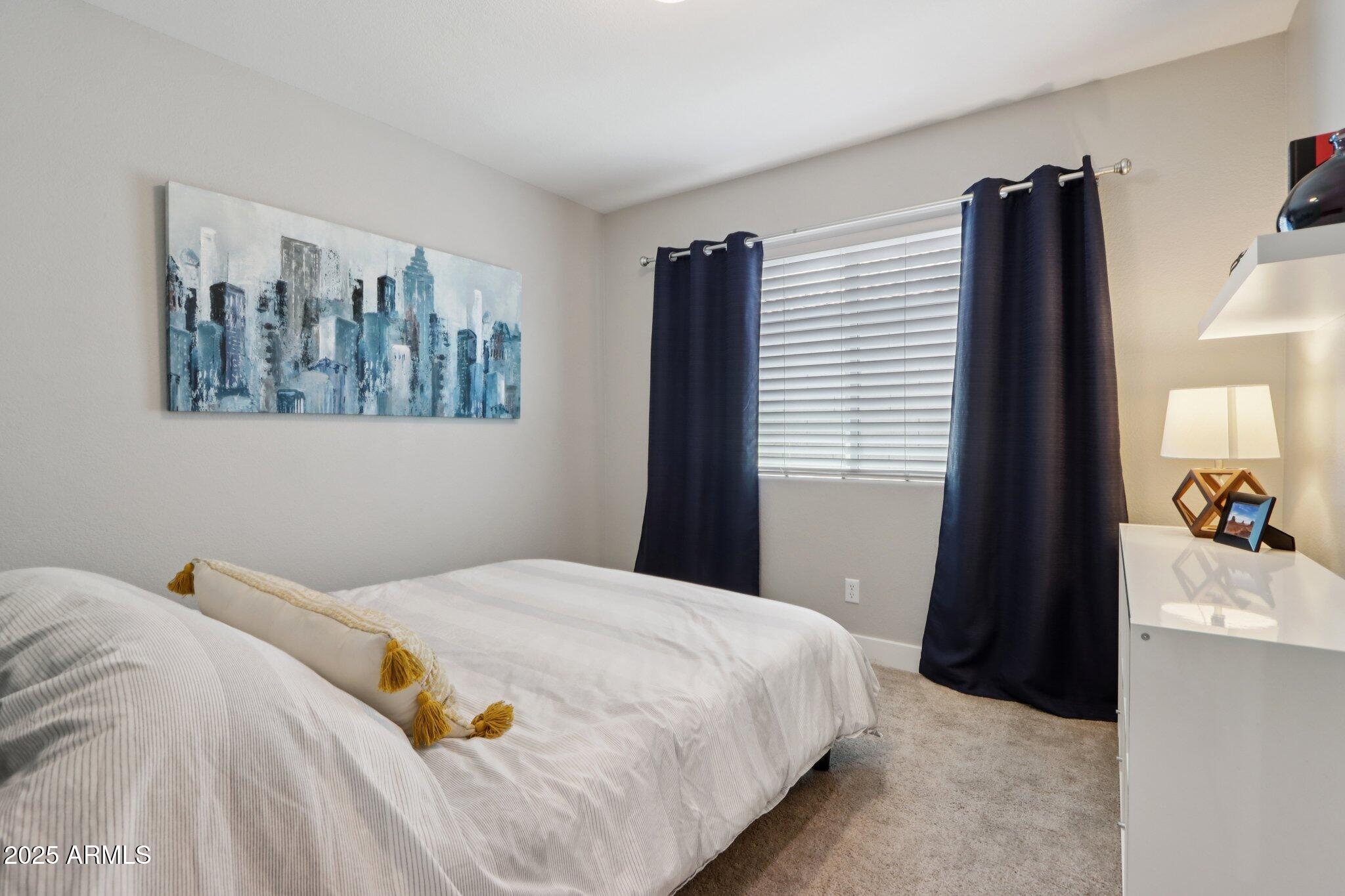 1057 W LAUREL Avenue