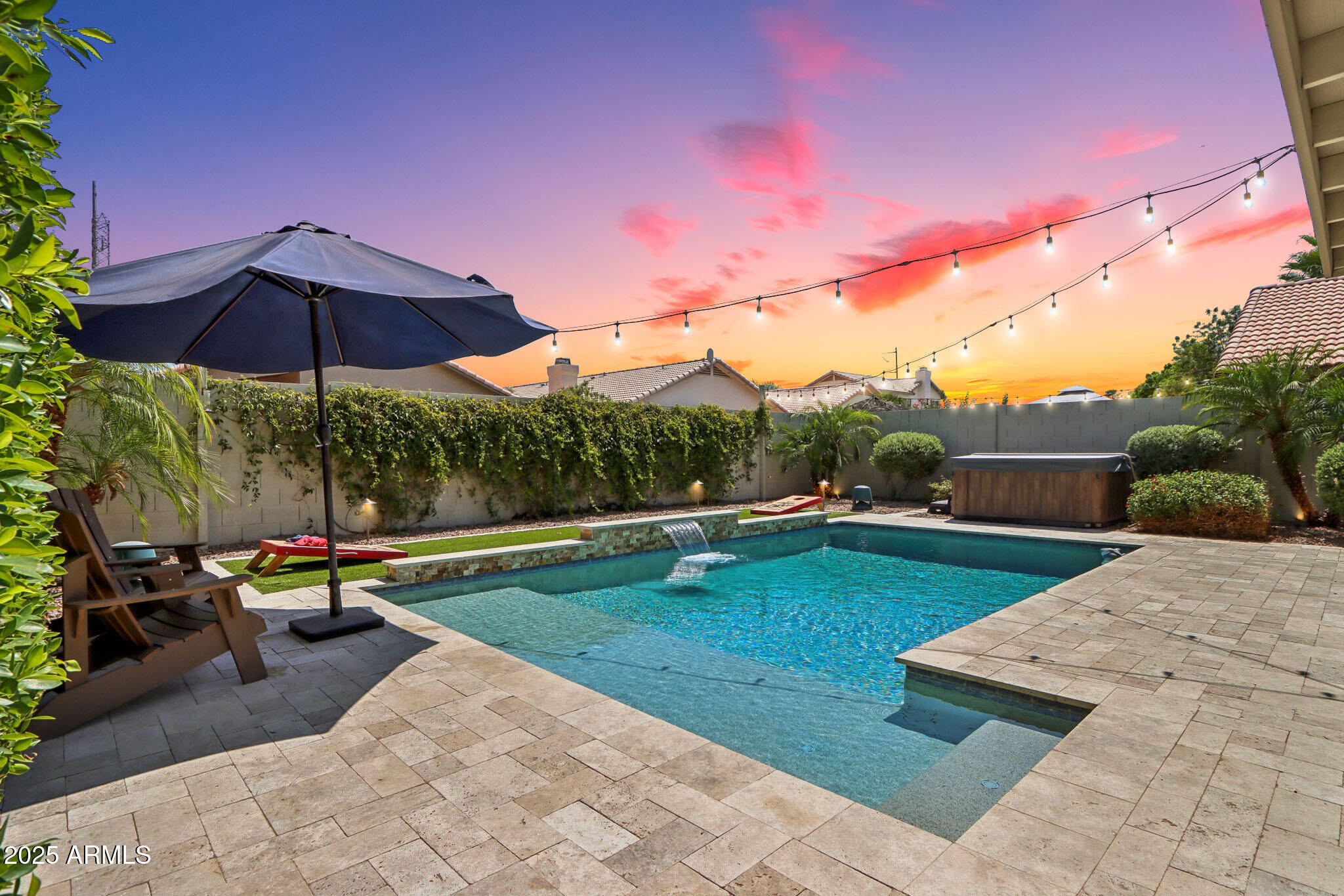 1057 W LAUREL Avenue