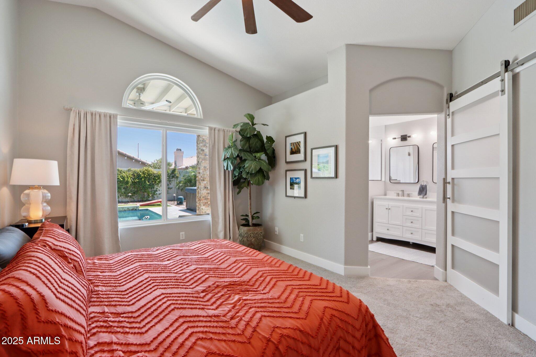 1057 W LAUREL Avenue