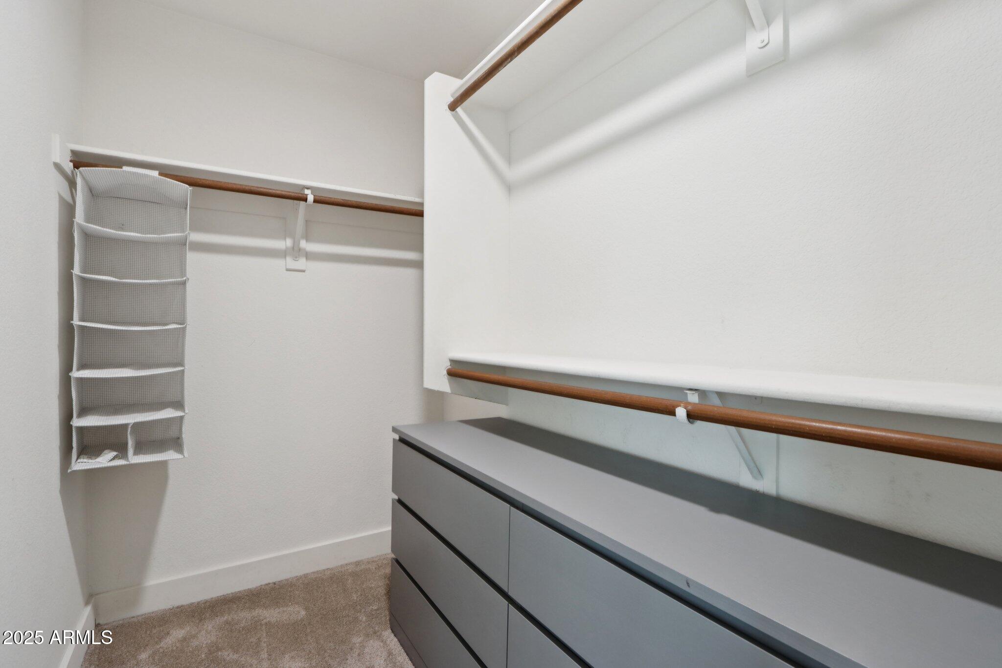 1057 W LAUREL Avenue