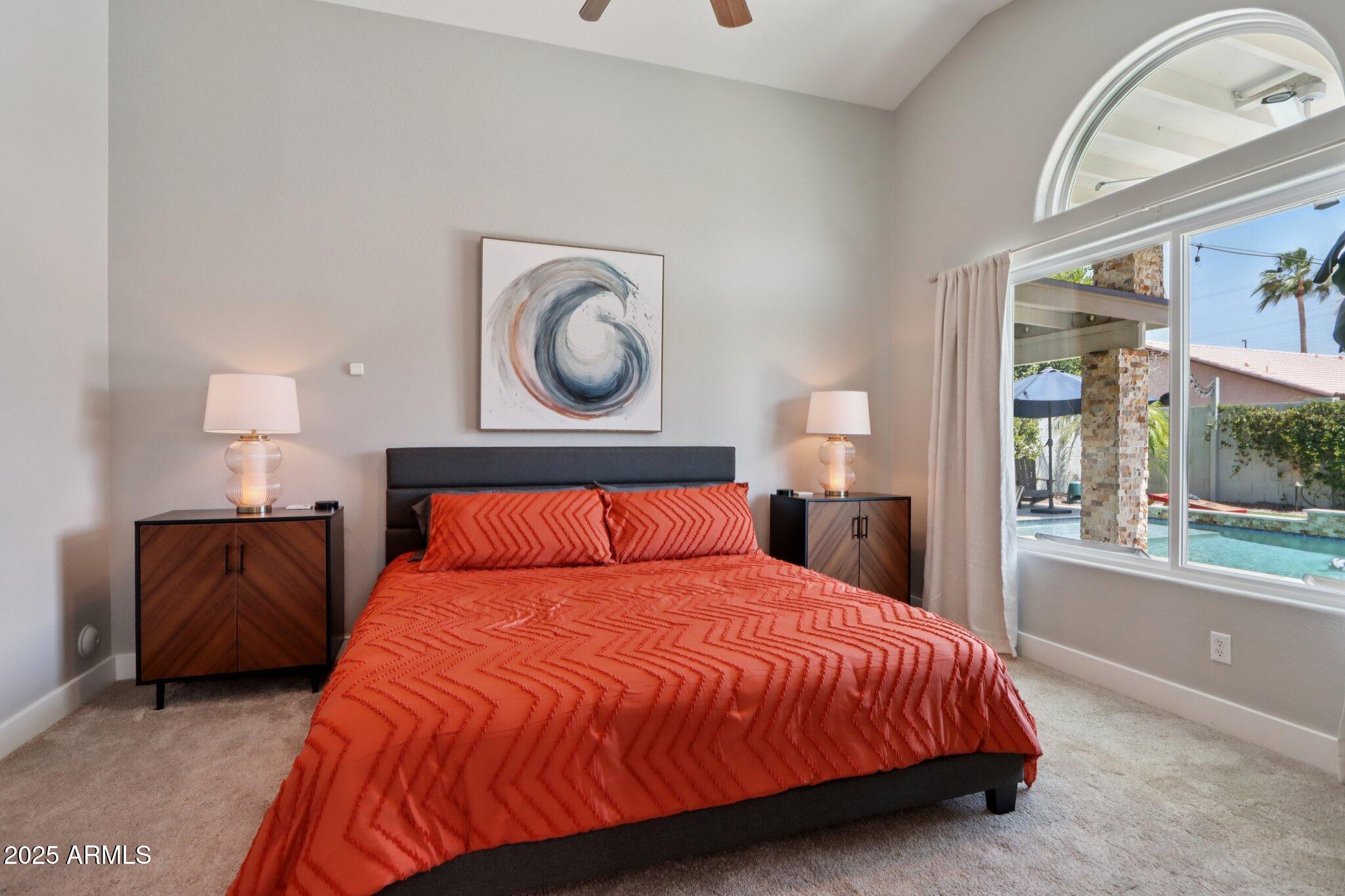 1057 W LAUREL Avenue