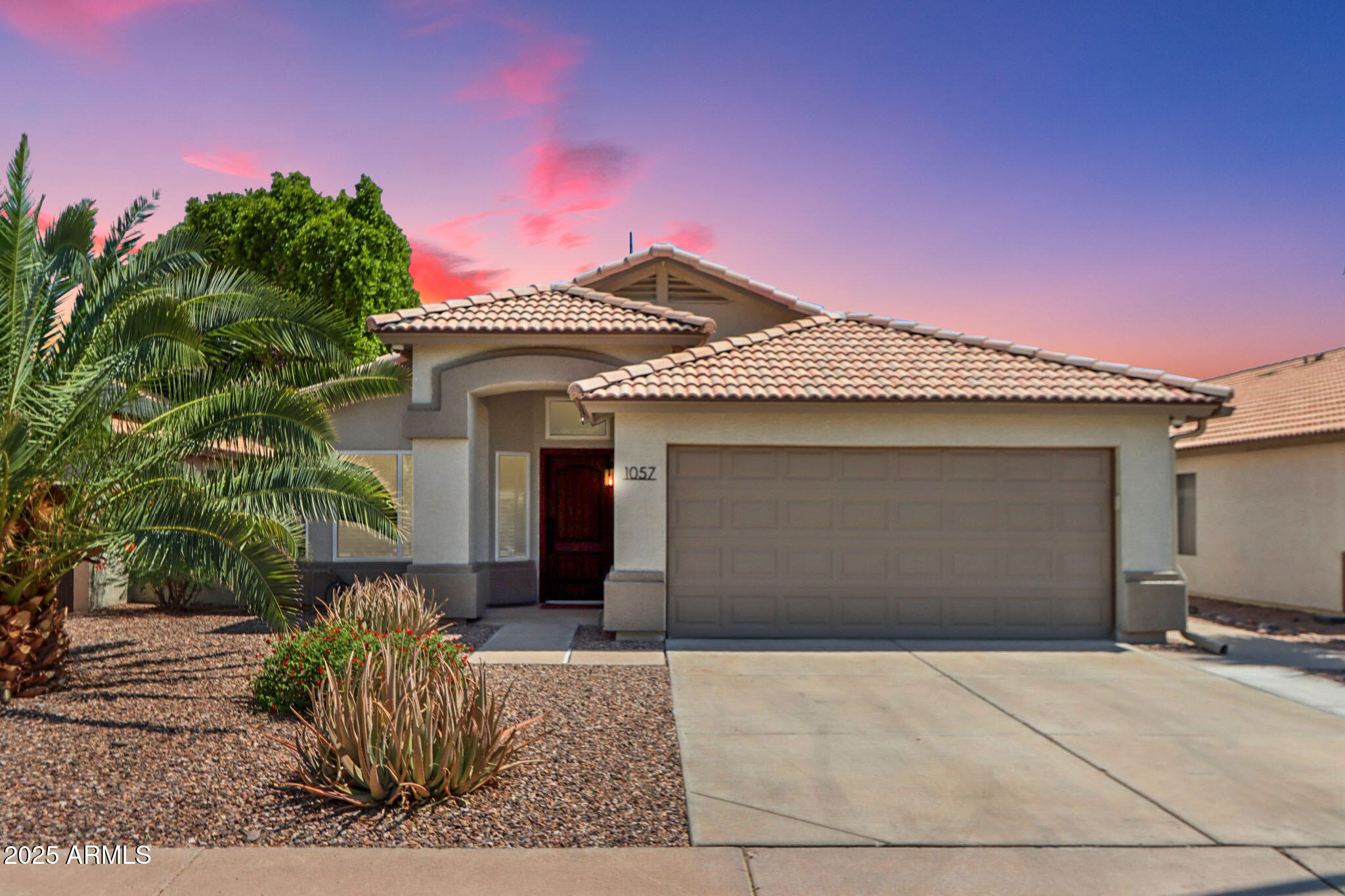 1057 W LAUREL Avenue