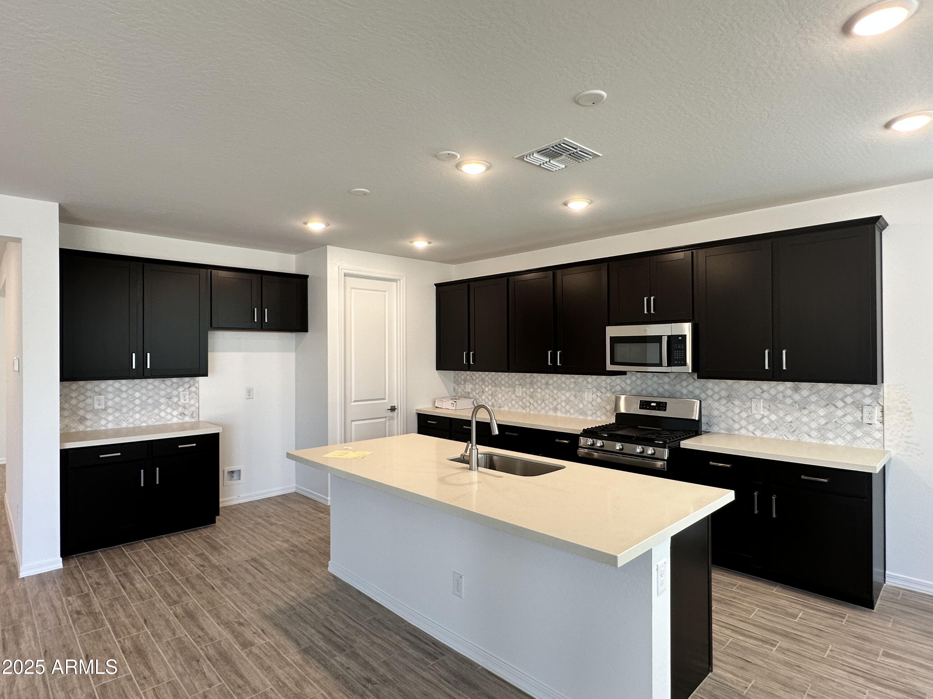 5610 W HOPI Trail