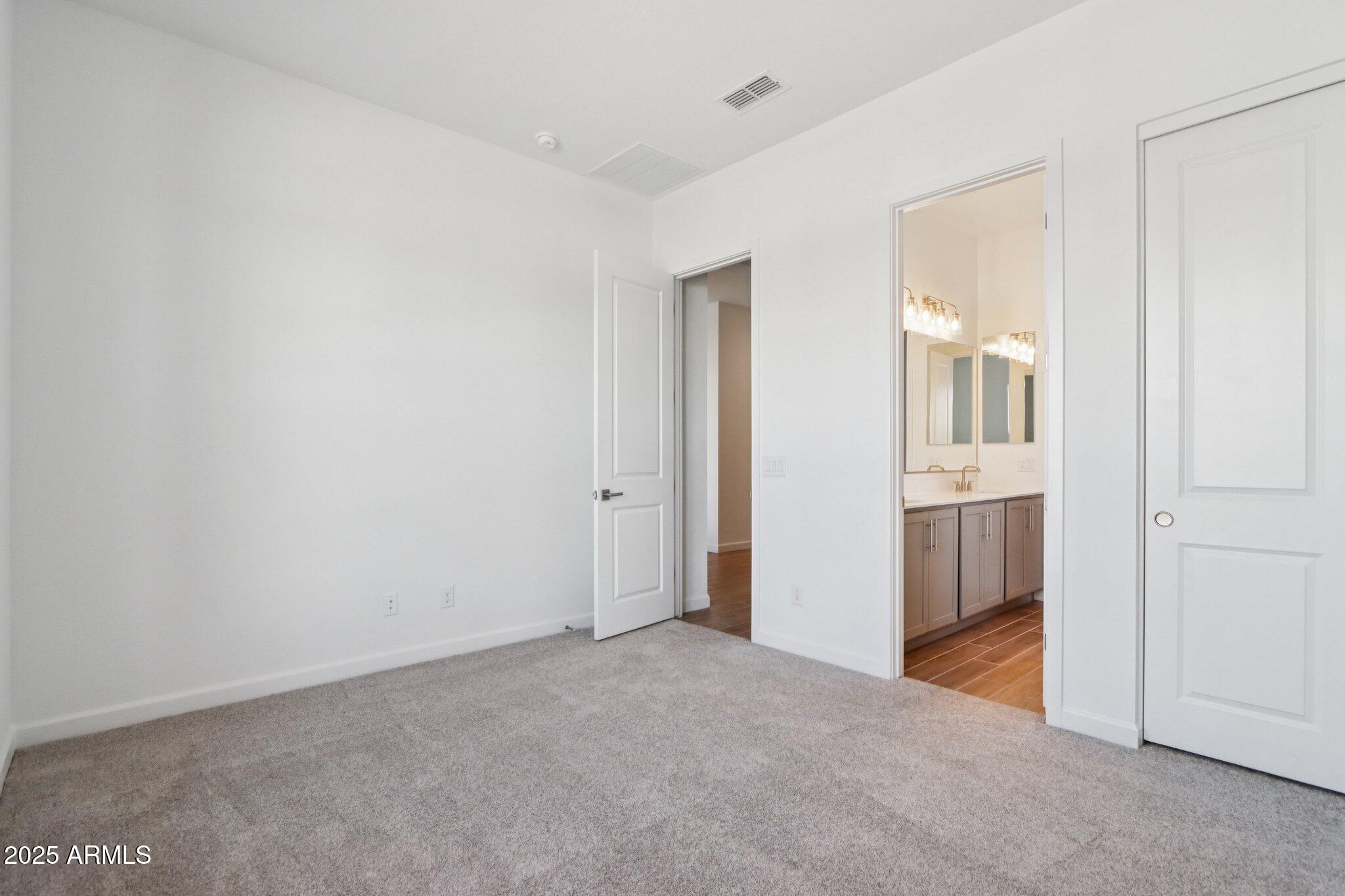 11417 E UTAH Avenue