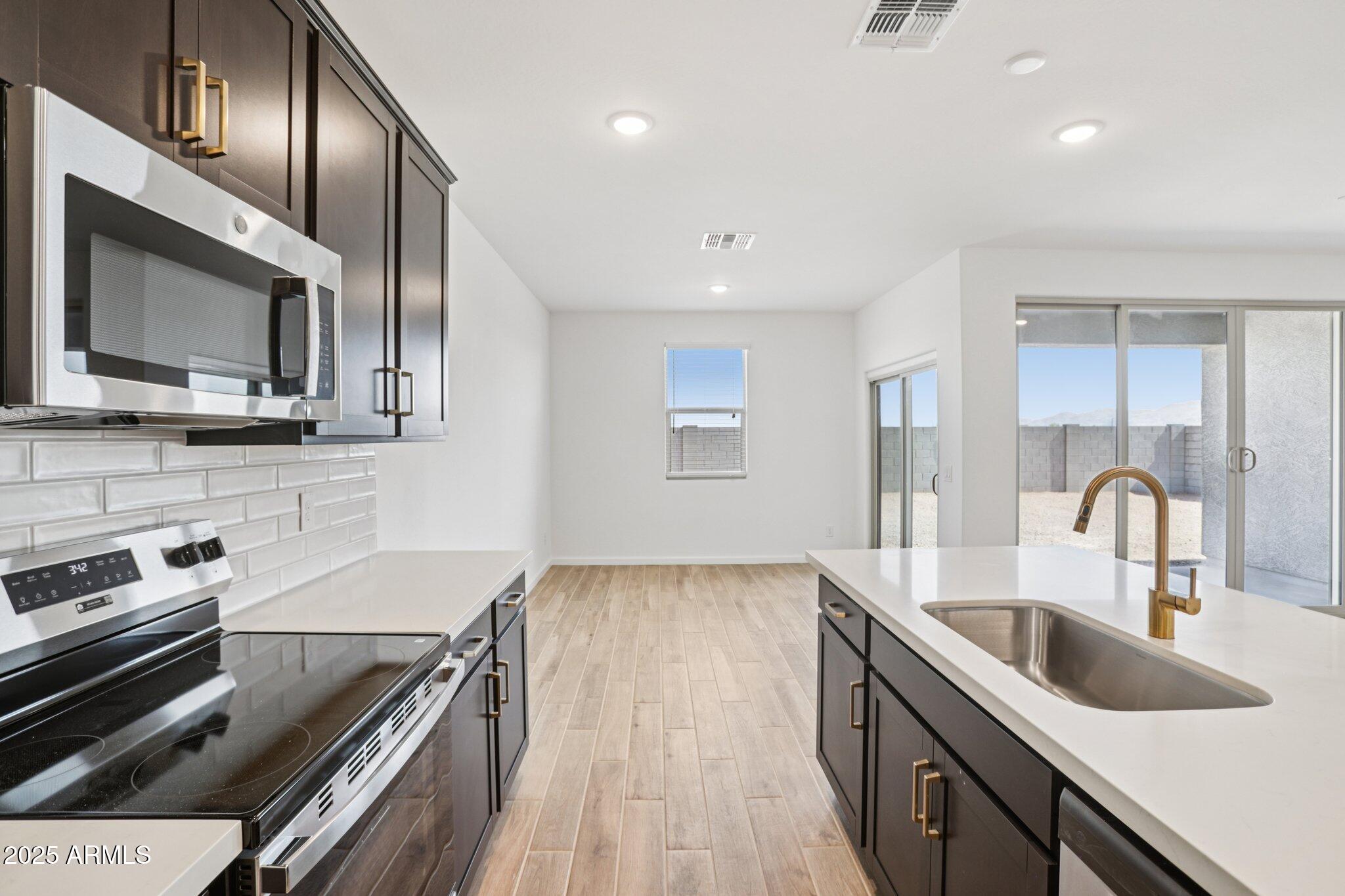 18269 W CAMINO DE ORO