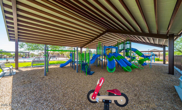 18261 W CAMINO DE ORO