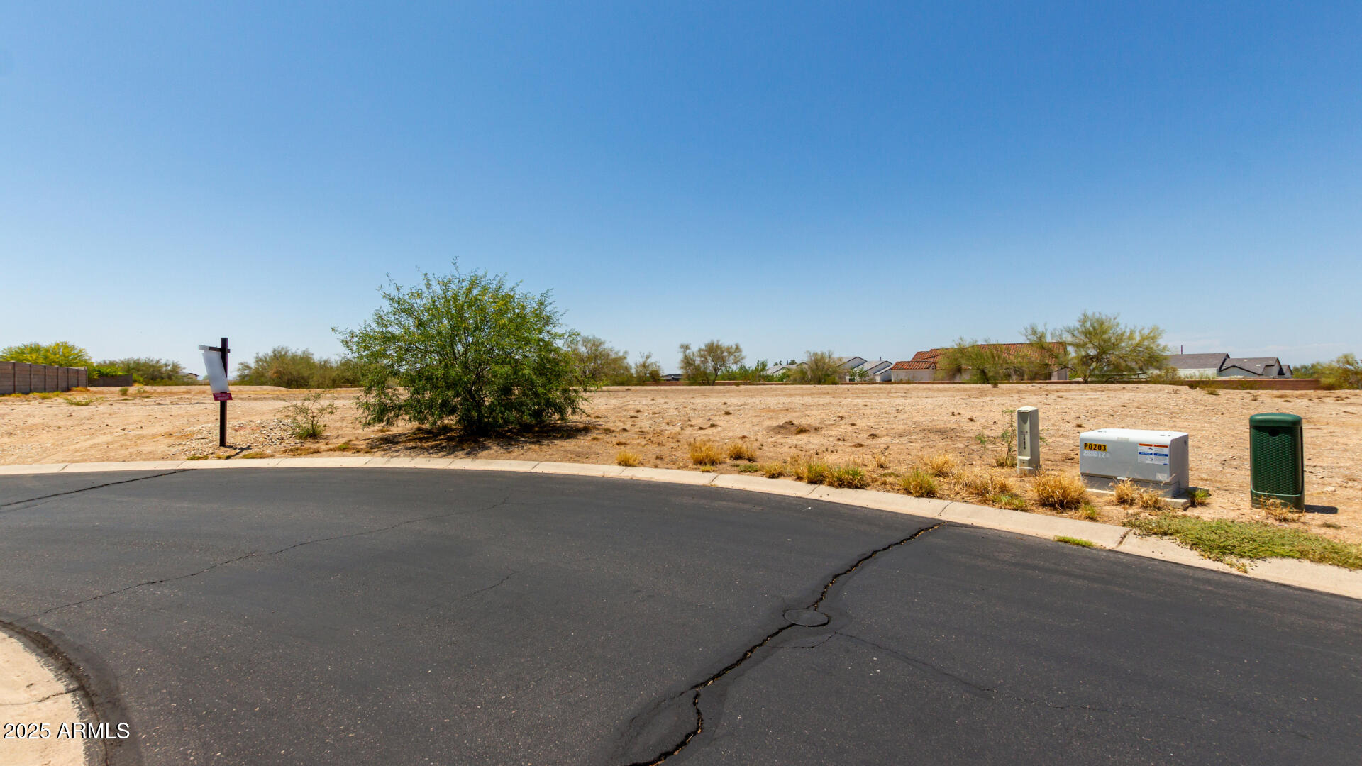 35470 N GRAPEFRUIT Drive, 32