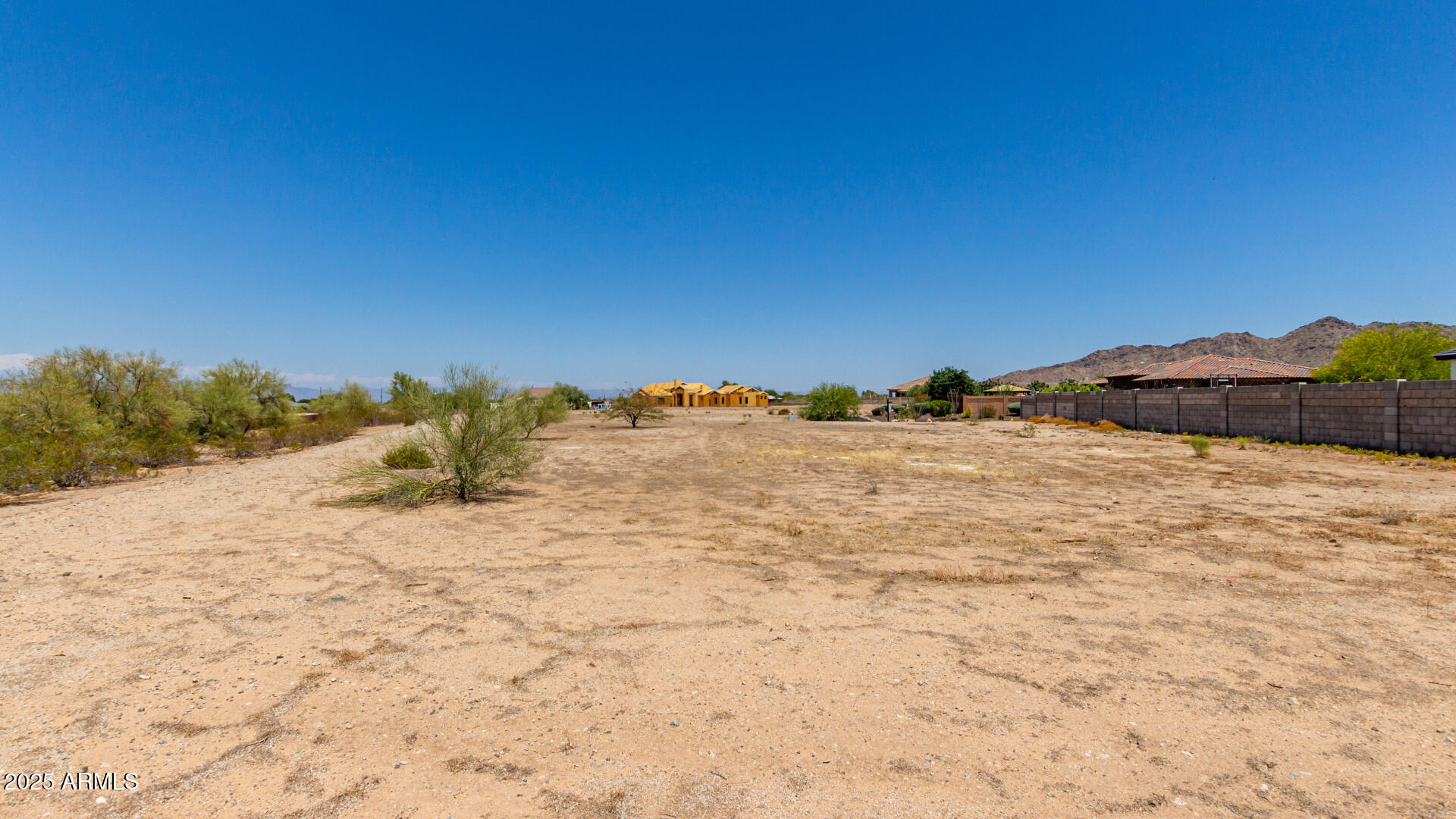 35470 N GRAPEFRUIT Drive, 32