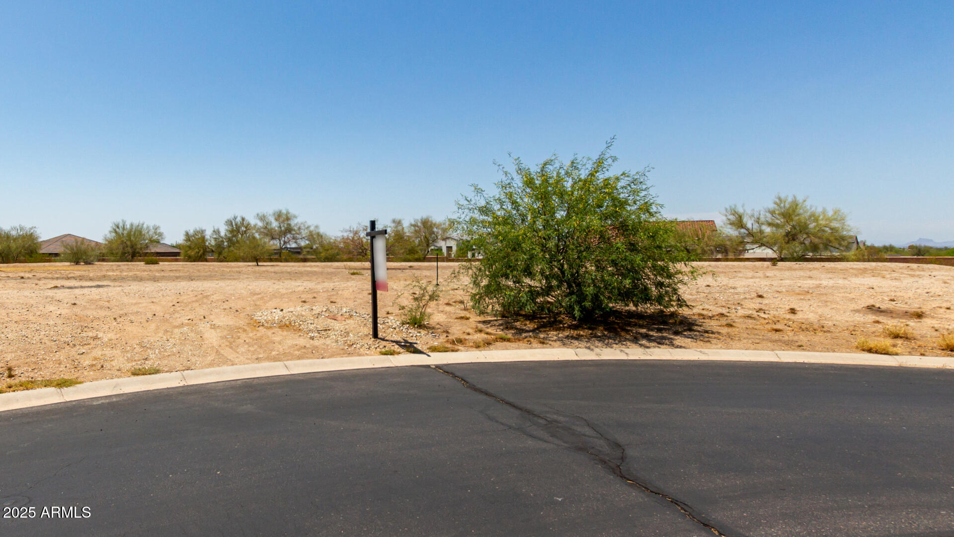 35470 N GRAPEFRUIT Drive, 32