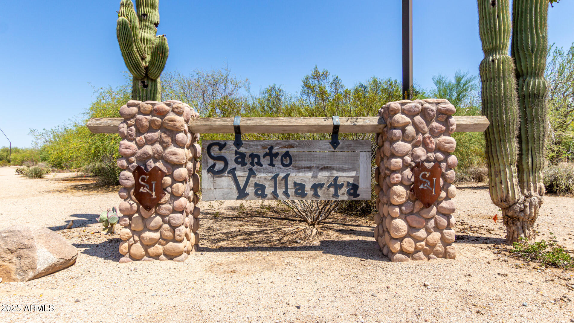 35470 N GRAPEFRUIT Drive, 32