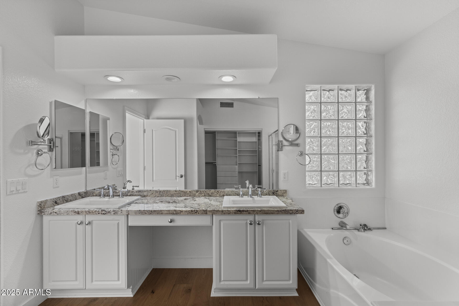 9631 E PALM RIDGE Drive