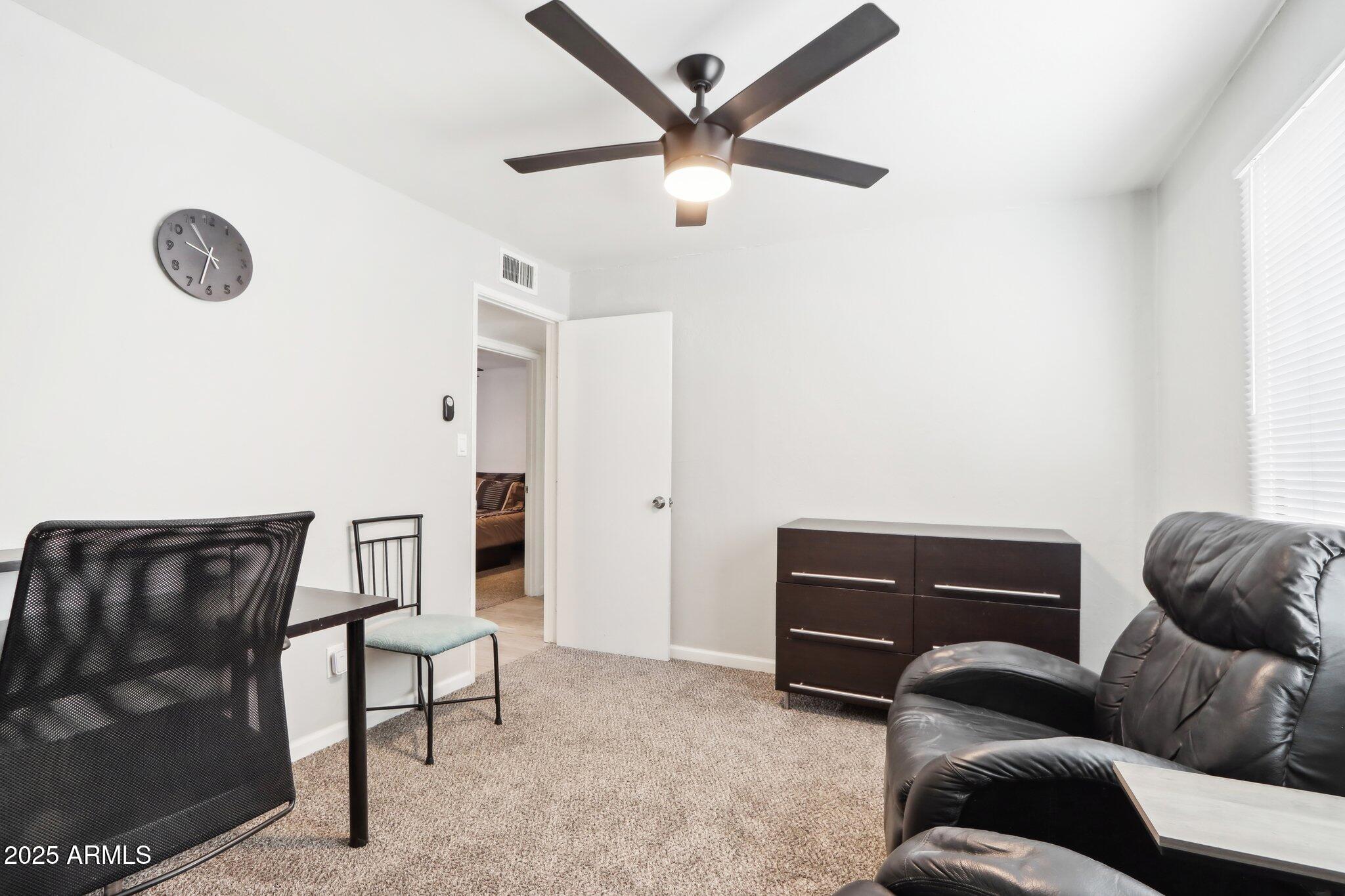 3410 E EVERETT Drive