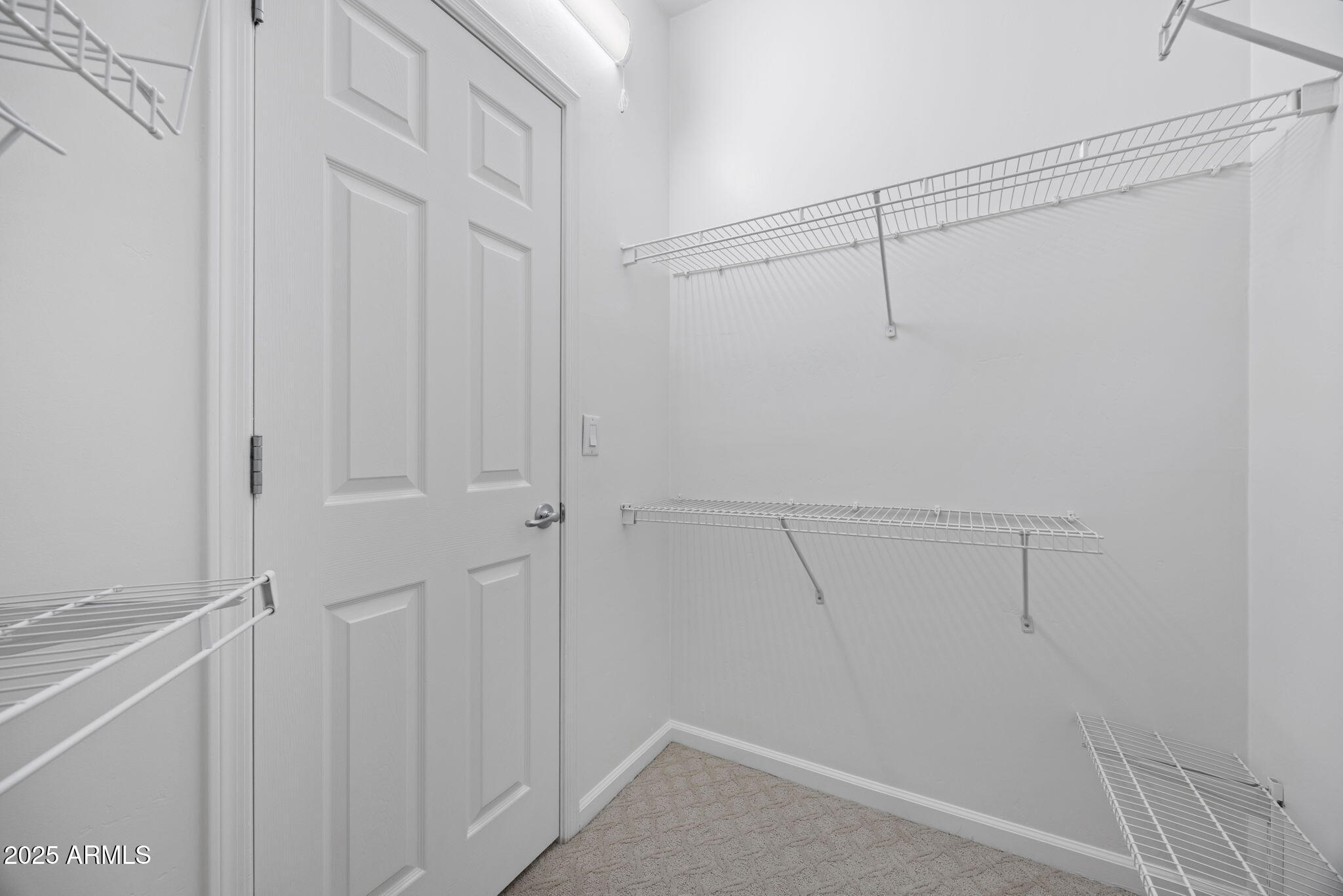 14000 N 94TH Street, 3198