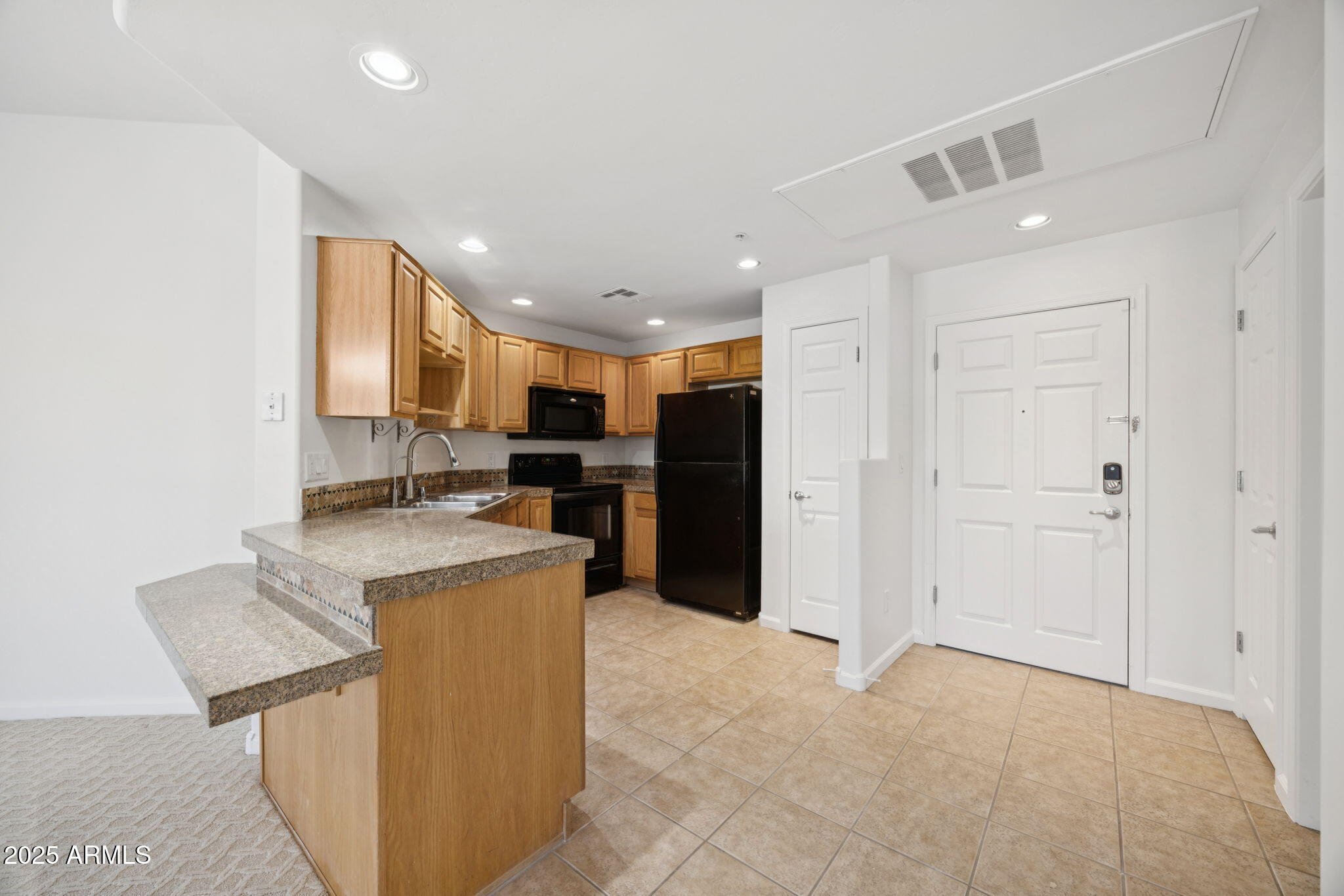 14000 N 94TH Street, 3198