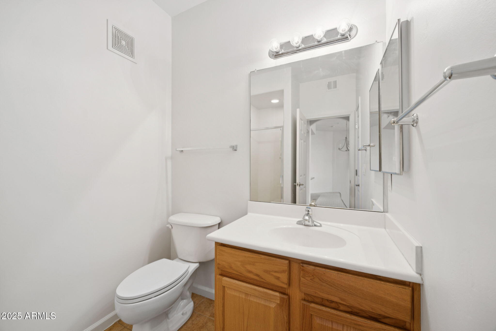 14000 N 94TH Street, 3198