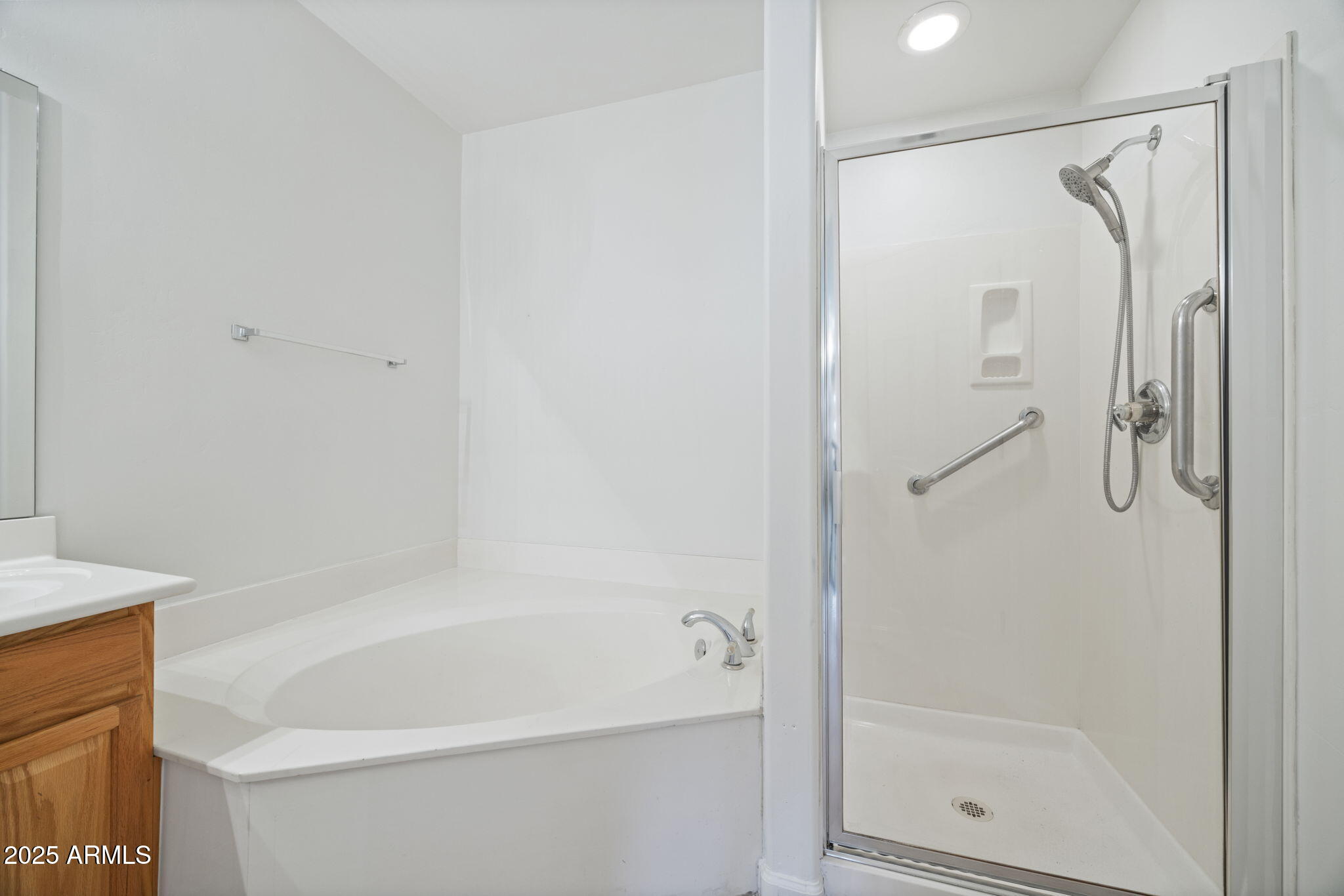 14000 N 94TH Street, 3198