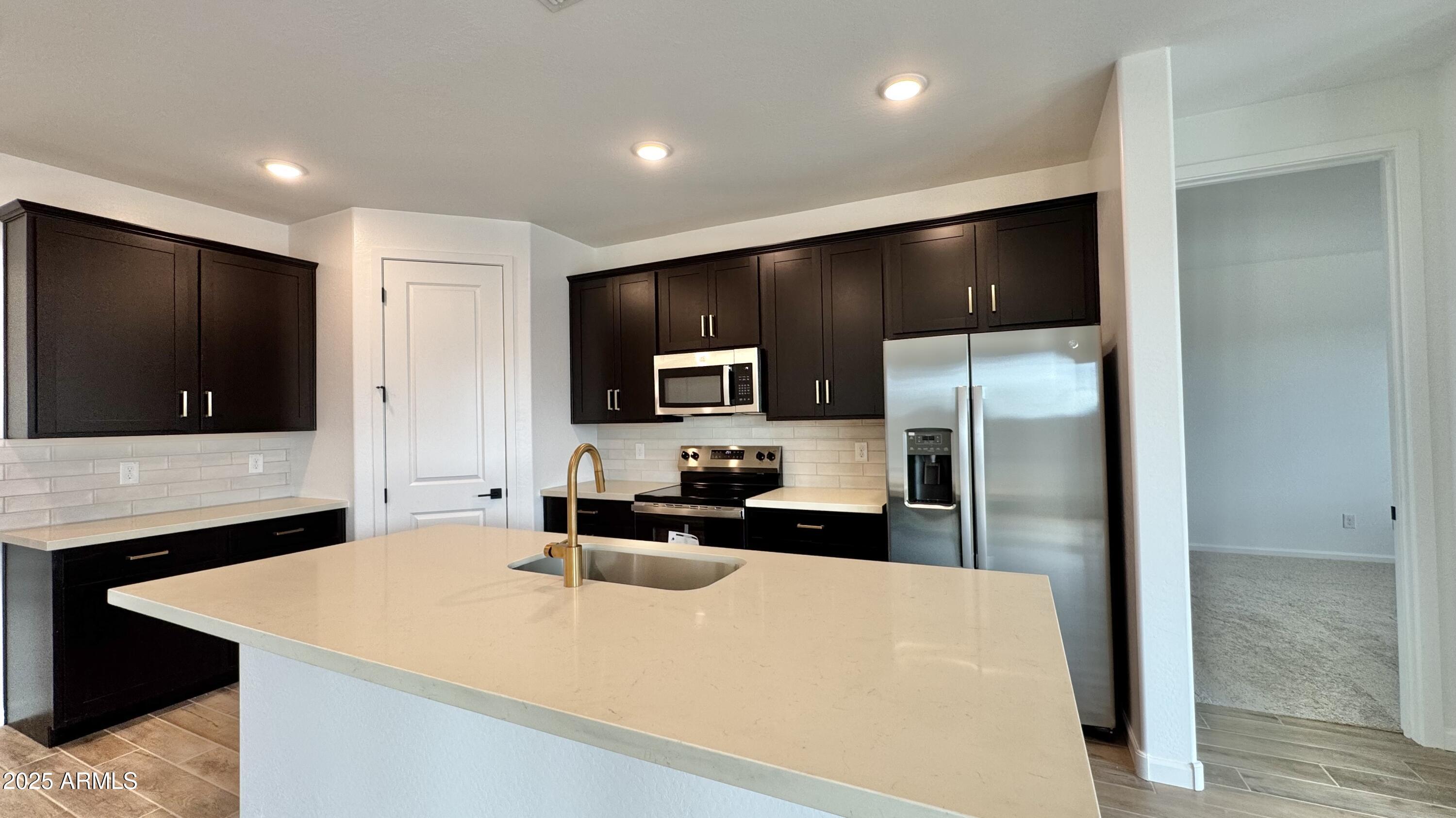 15743 W CAMDEN Avenue