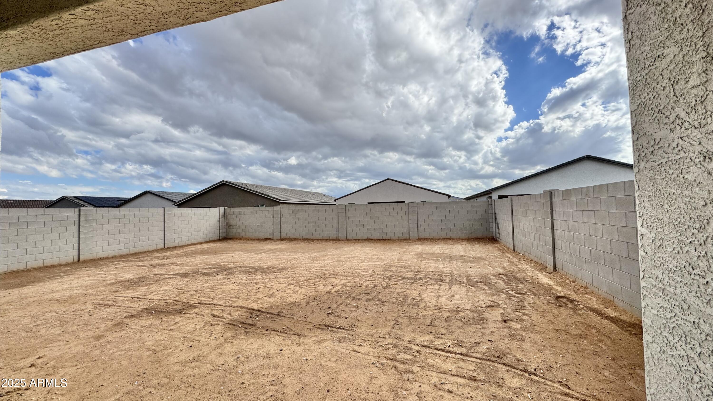 15743 W CAMDEN Avenue