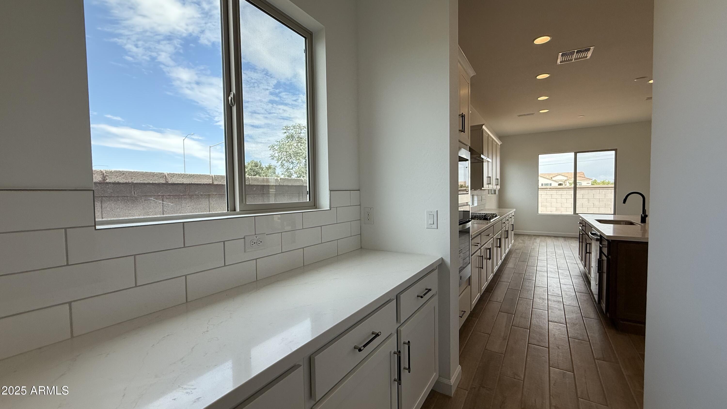 11410 E UTAH Avenue