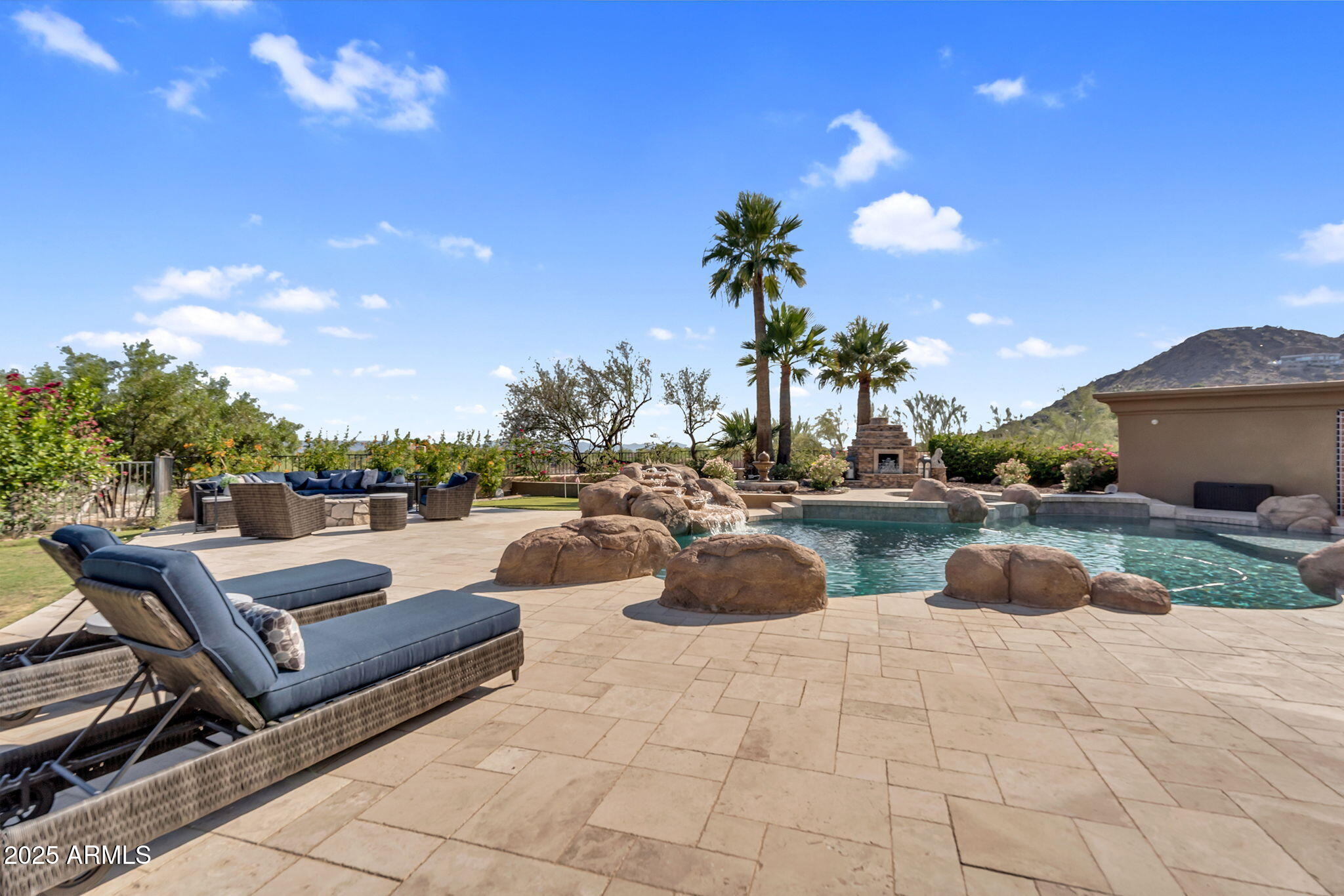 7000 N 47TH Street