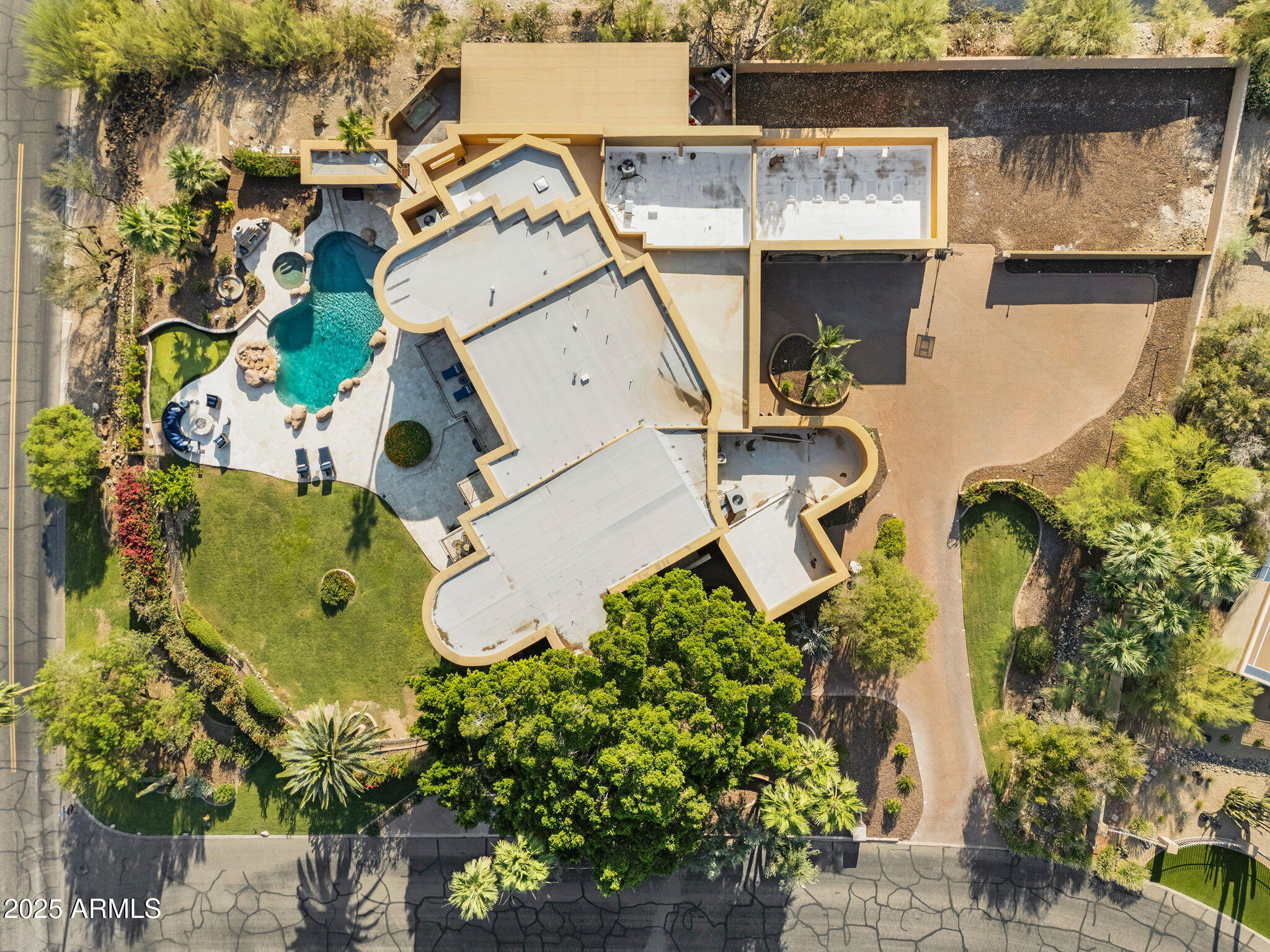 7000 N 47TH Street