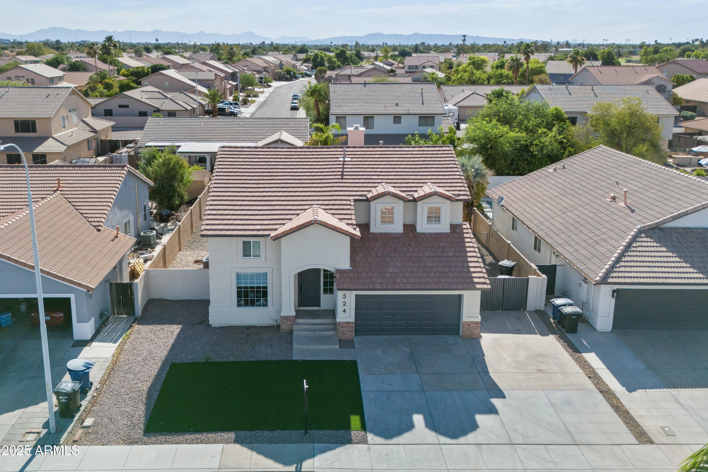 524 N LEOMA Lane