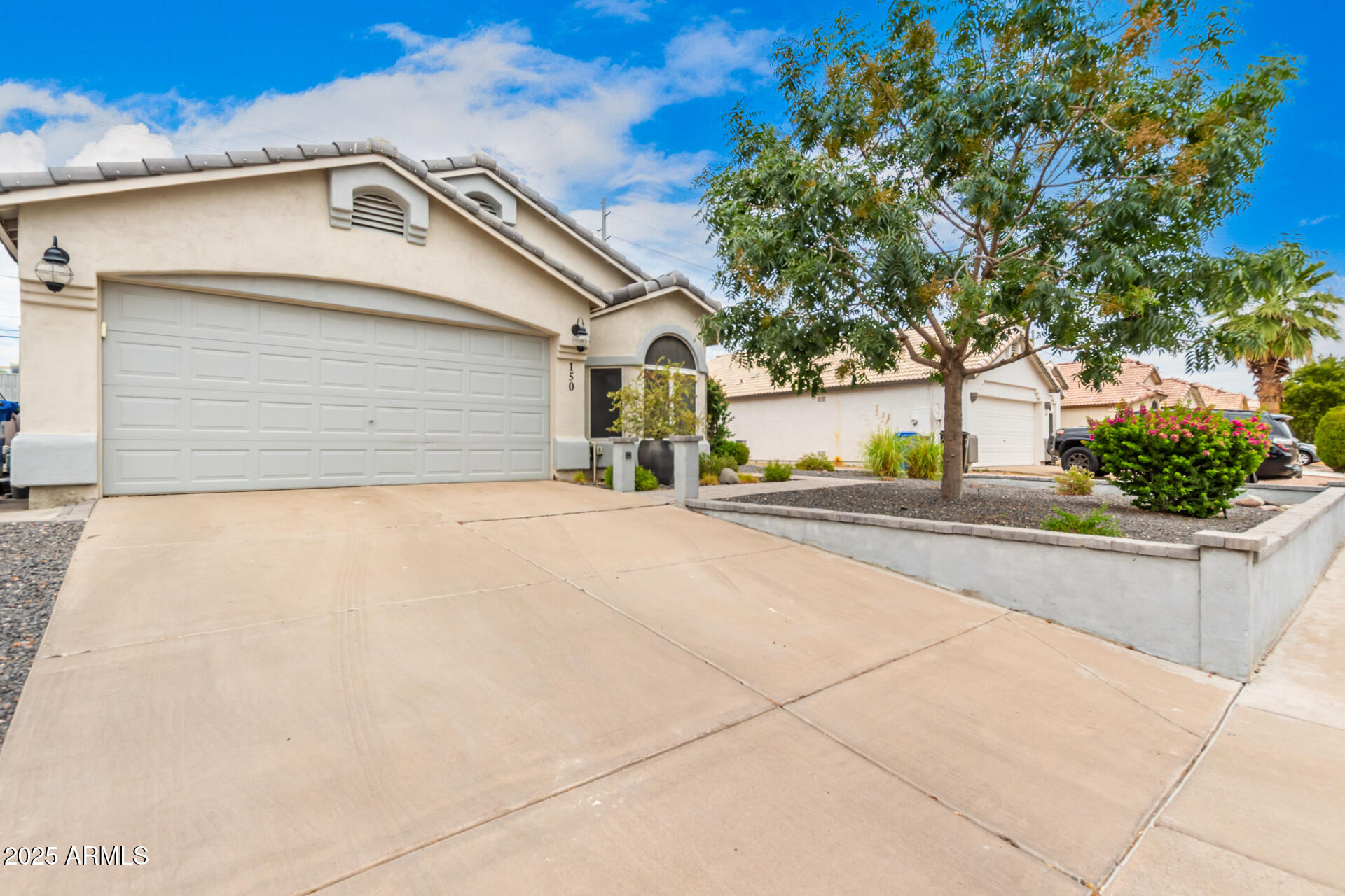 150 W VILLA THERESA Drive