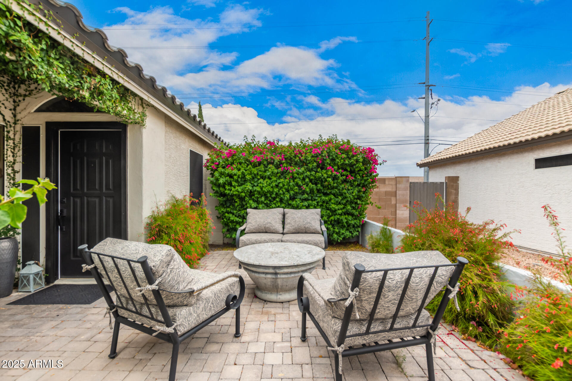 150 W VILLA THERESA Drive