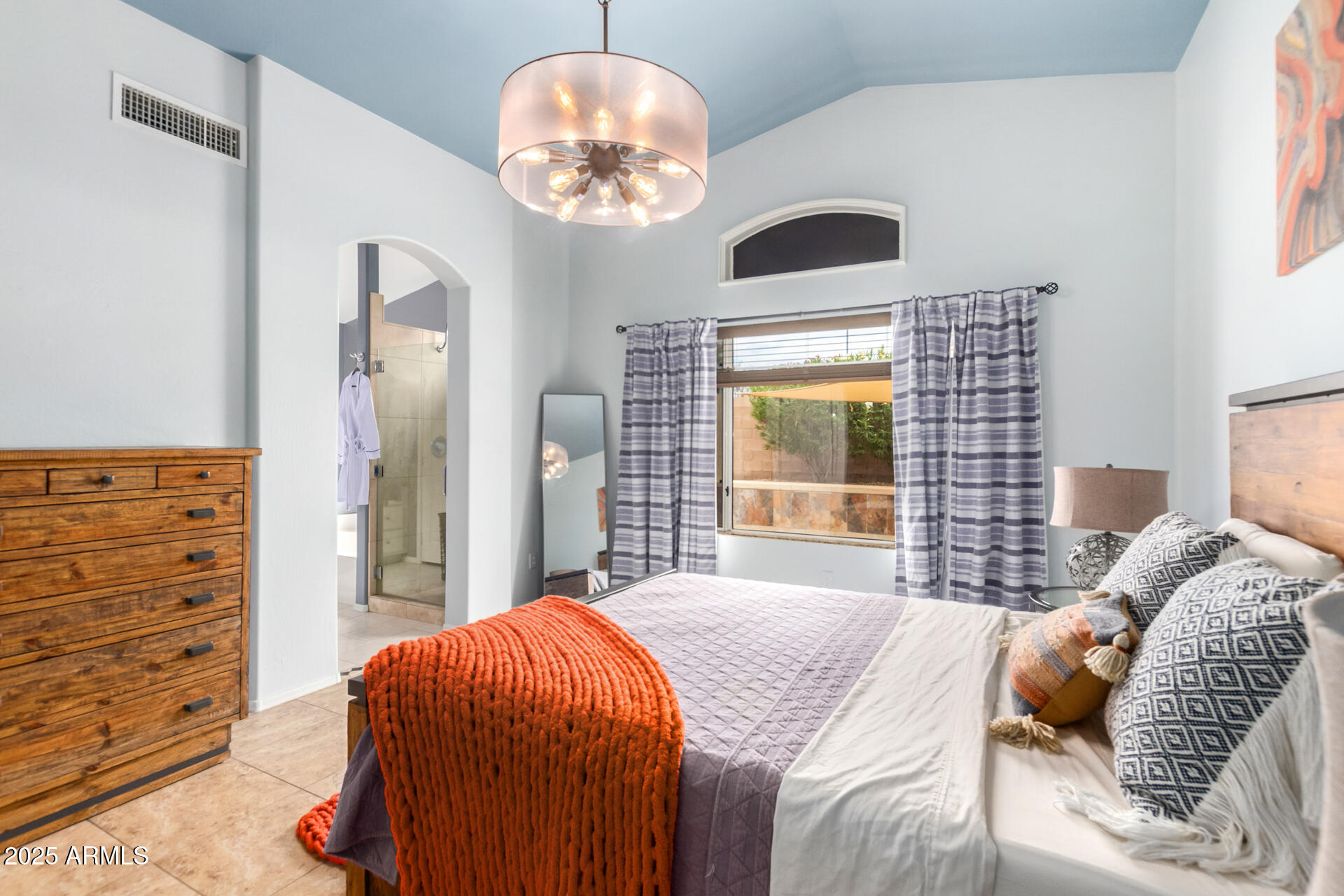 150 W VILLA THERESA Drive