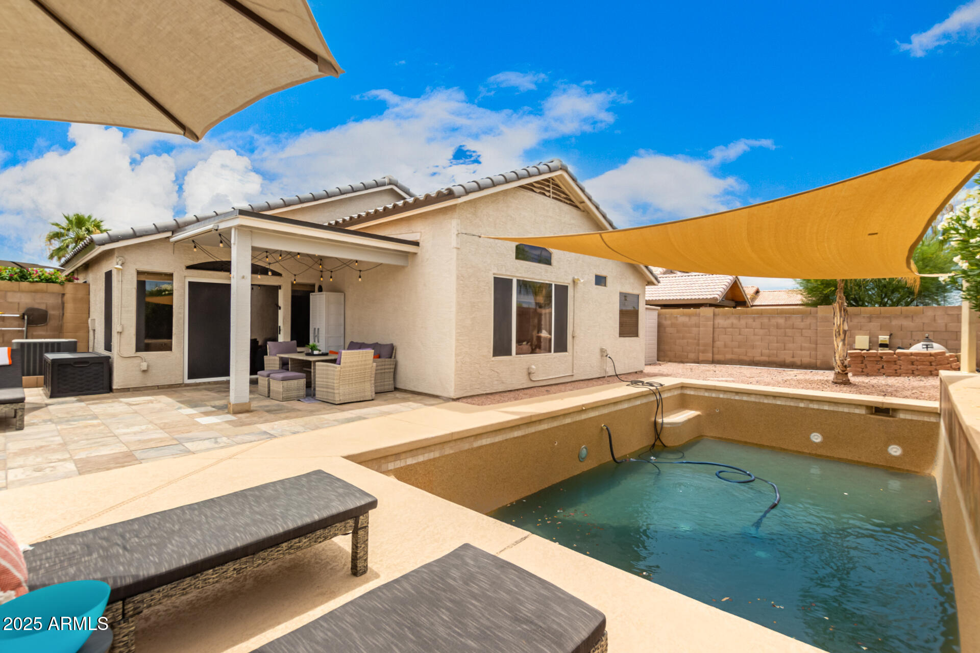 150 W VILLA THERESA Drive