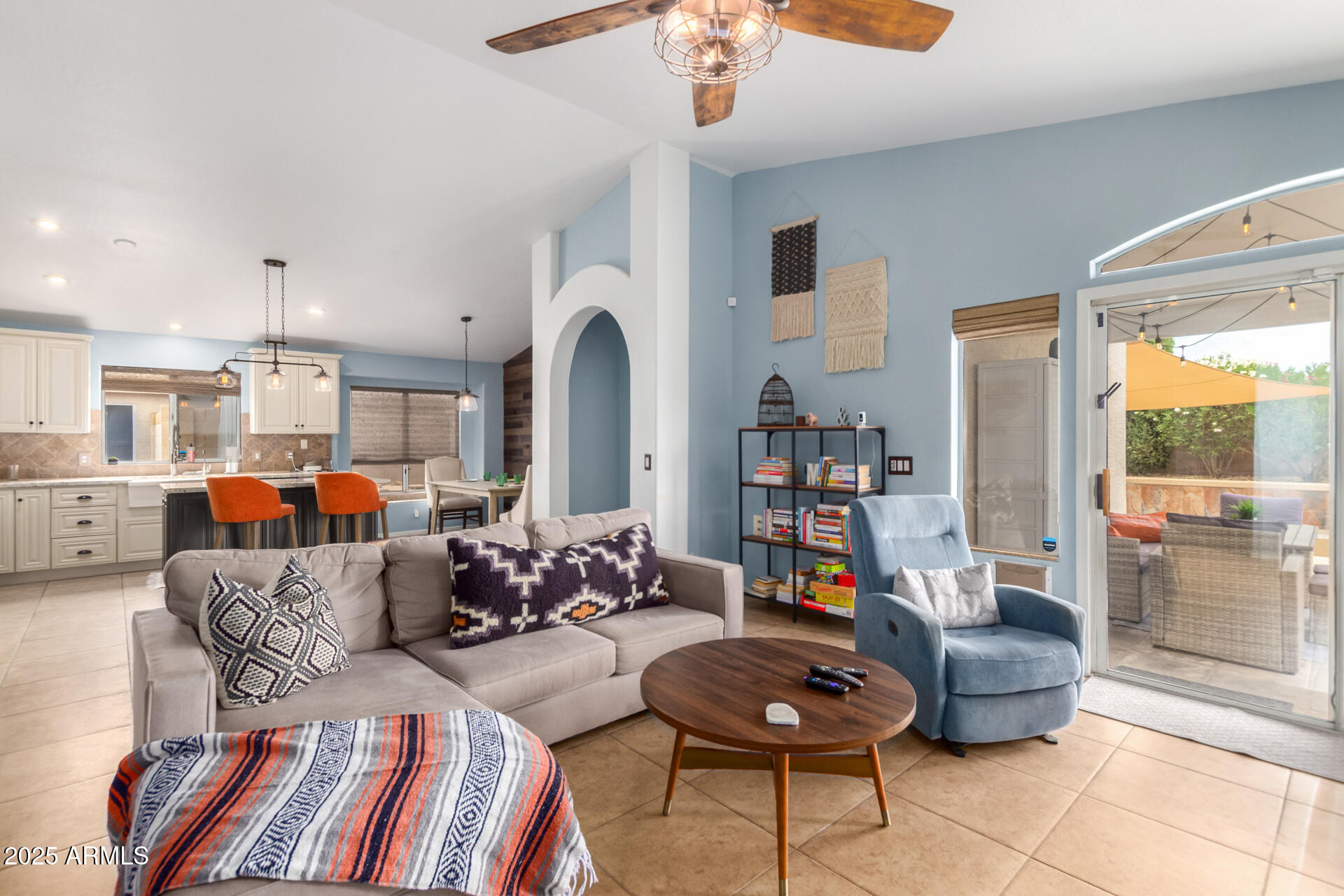 150 W VILLA THERESA Drive