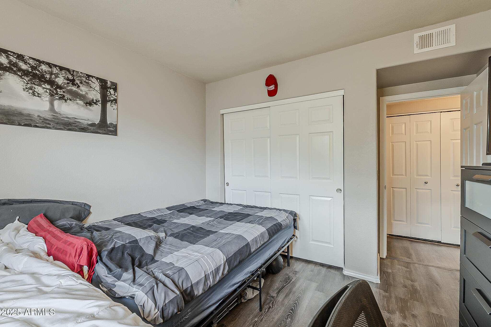 1825 W RAY Road W, 1054