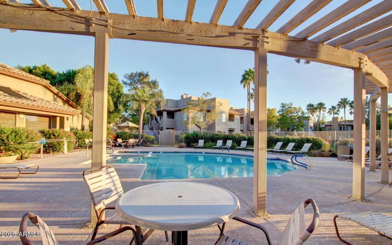 1825 W RAY Road W, 1054