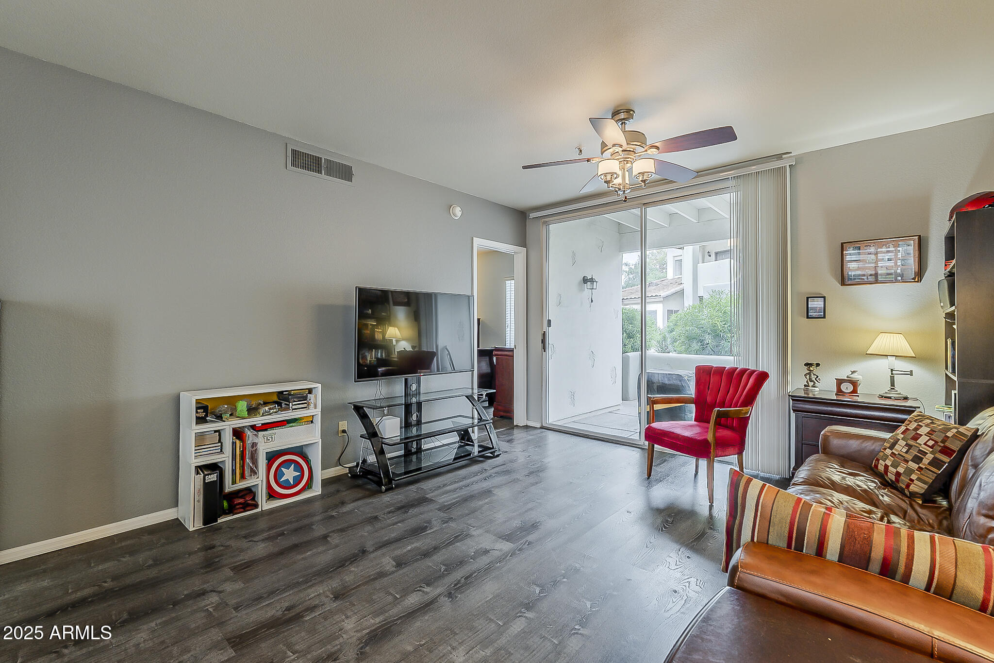 1825 W RAY Road W, 1054