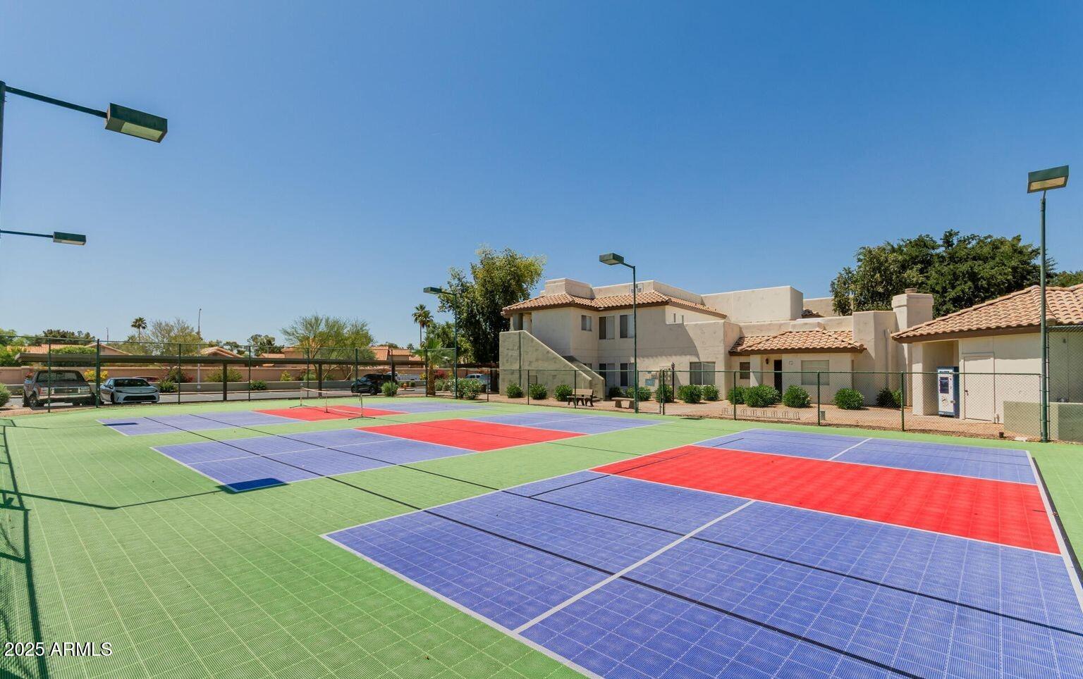 1825 W RAY Road W, 1054