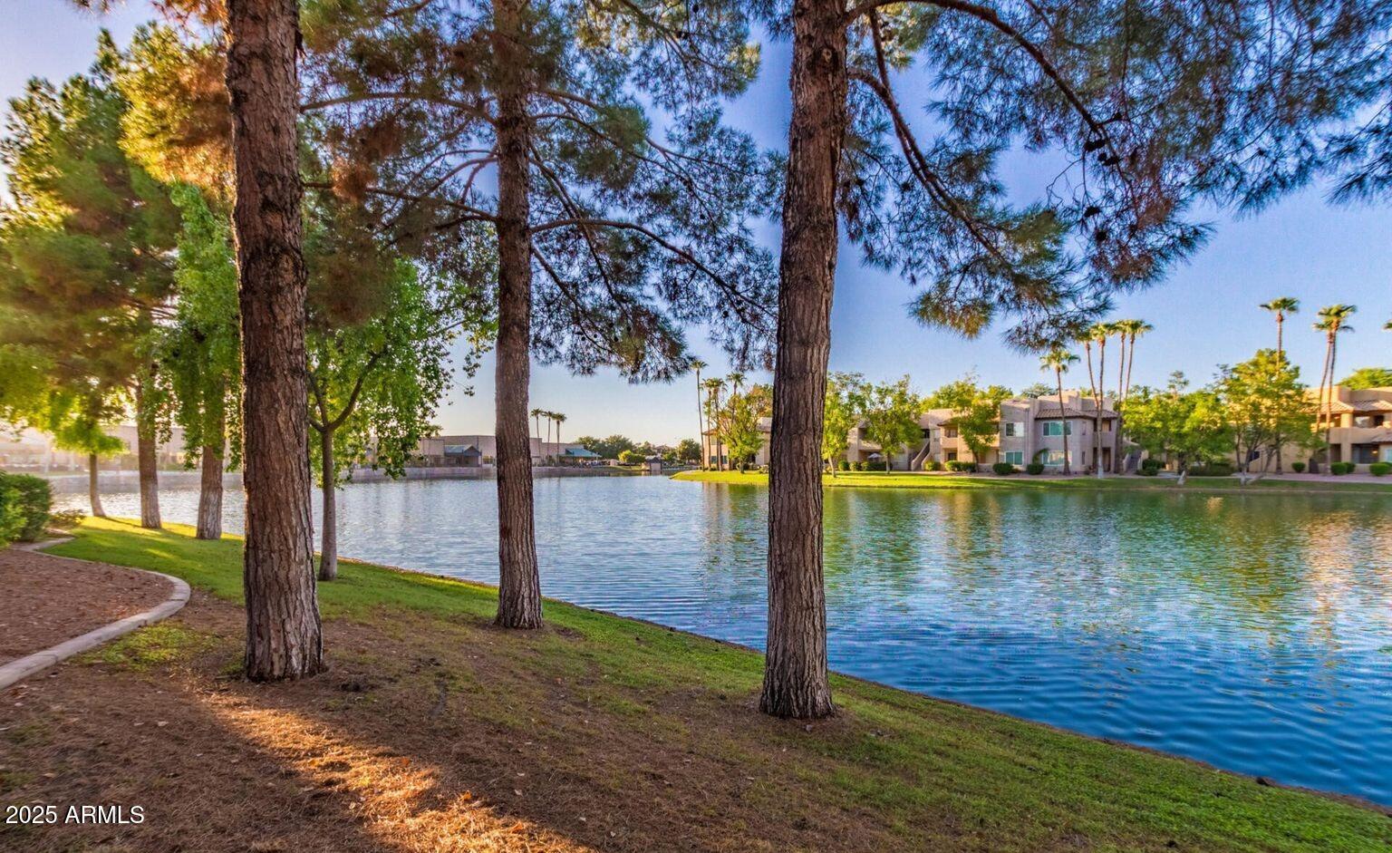 1825 W RAY Road W, 1054