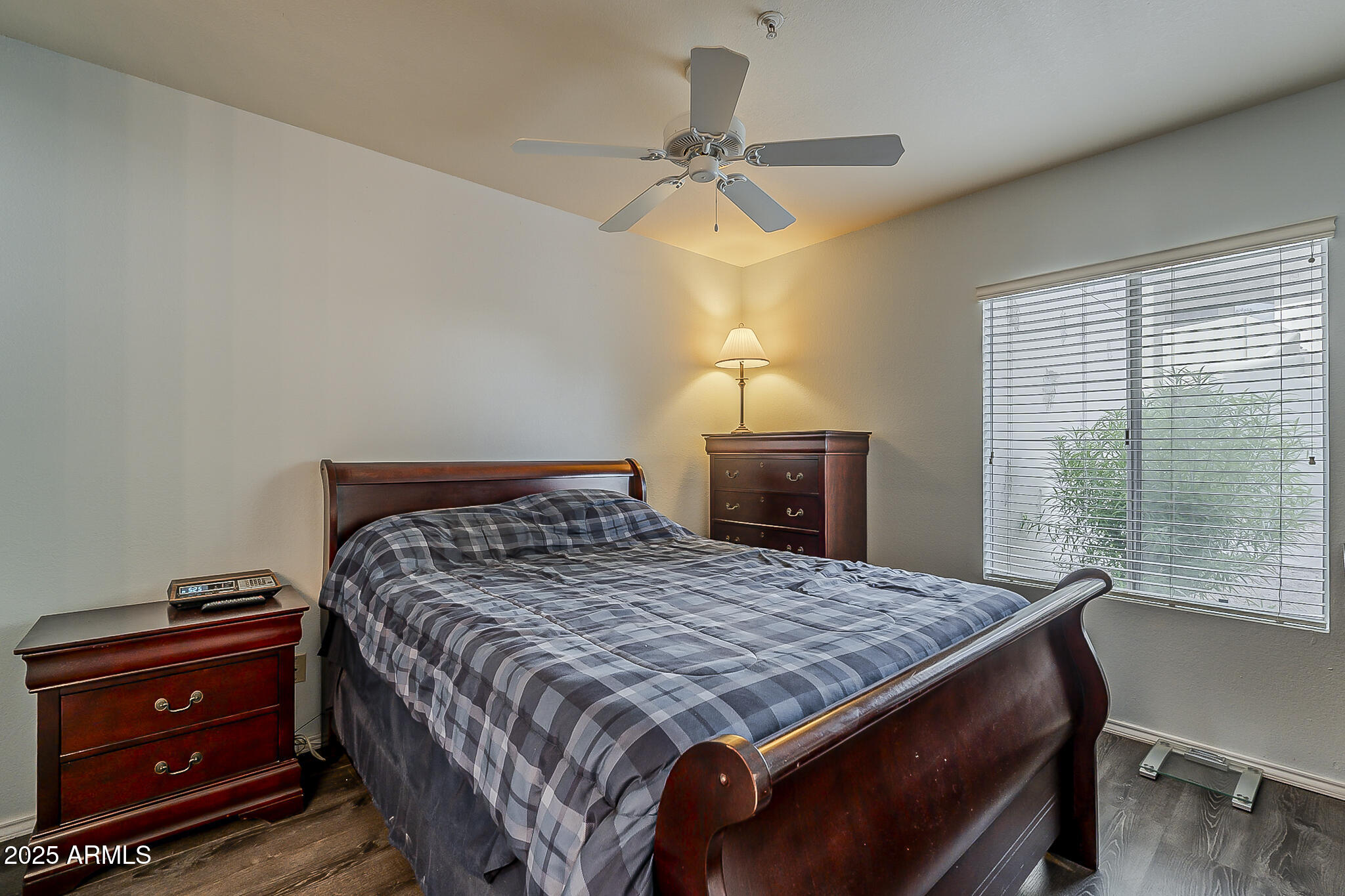 1825 W RAY Road W, 1054