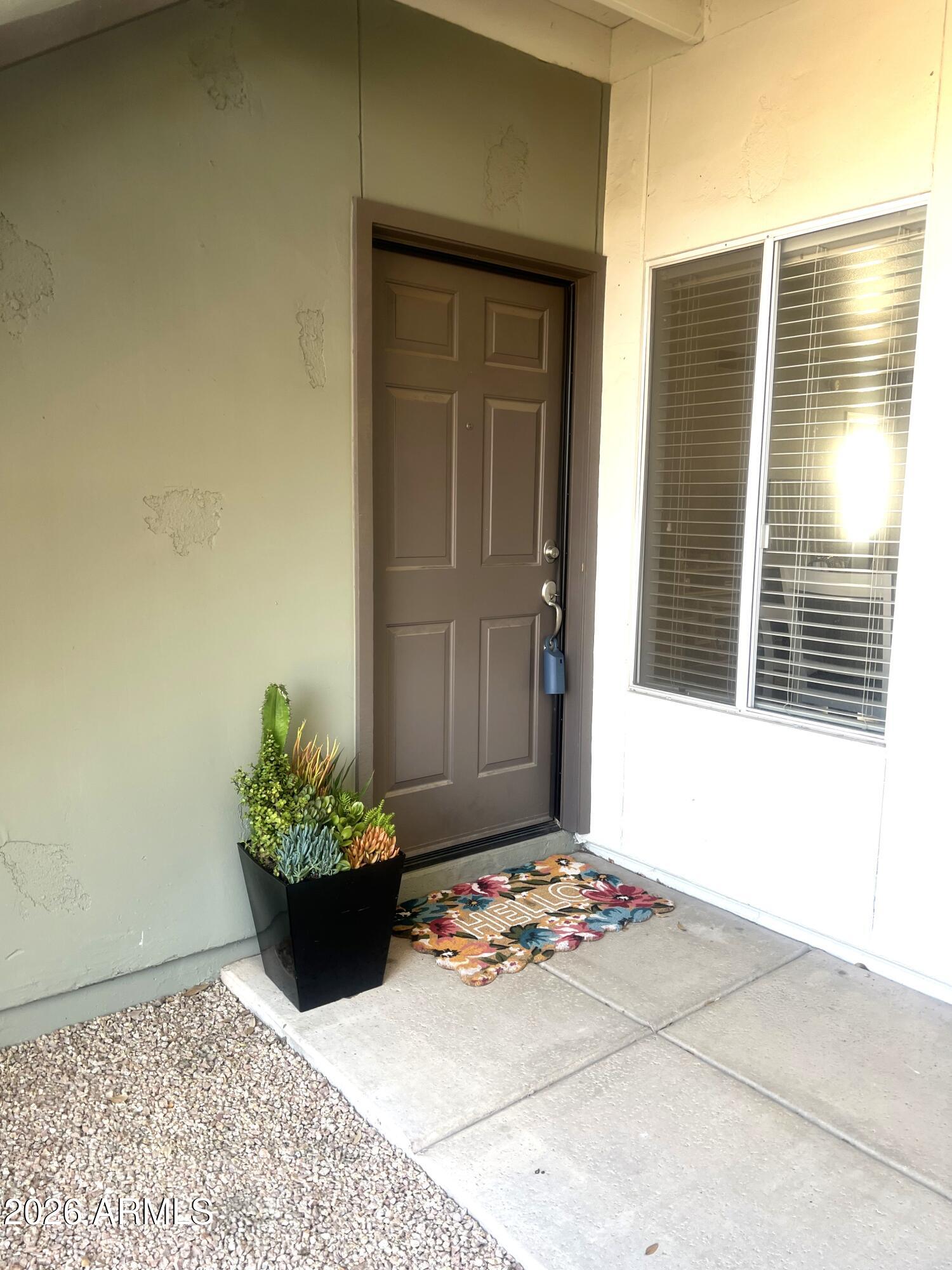 1825 W RAY Road W, 1054