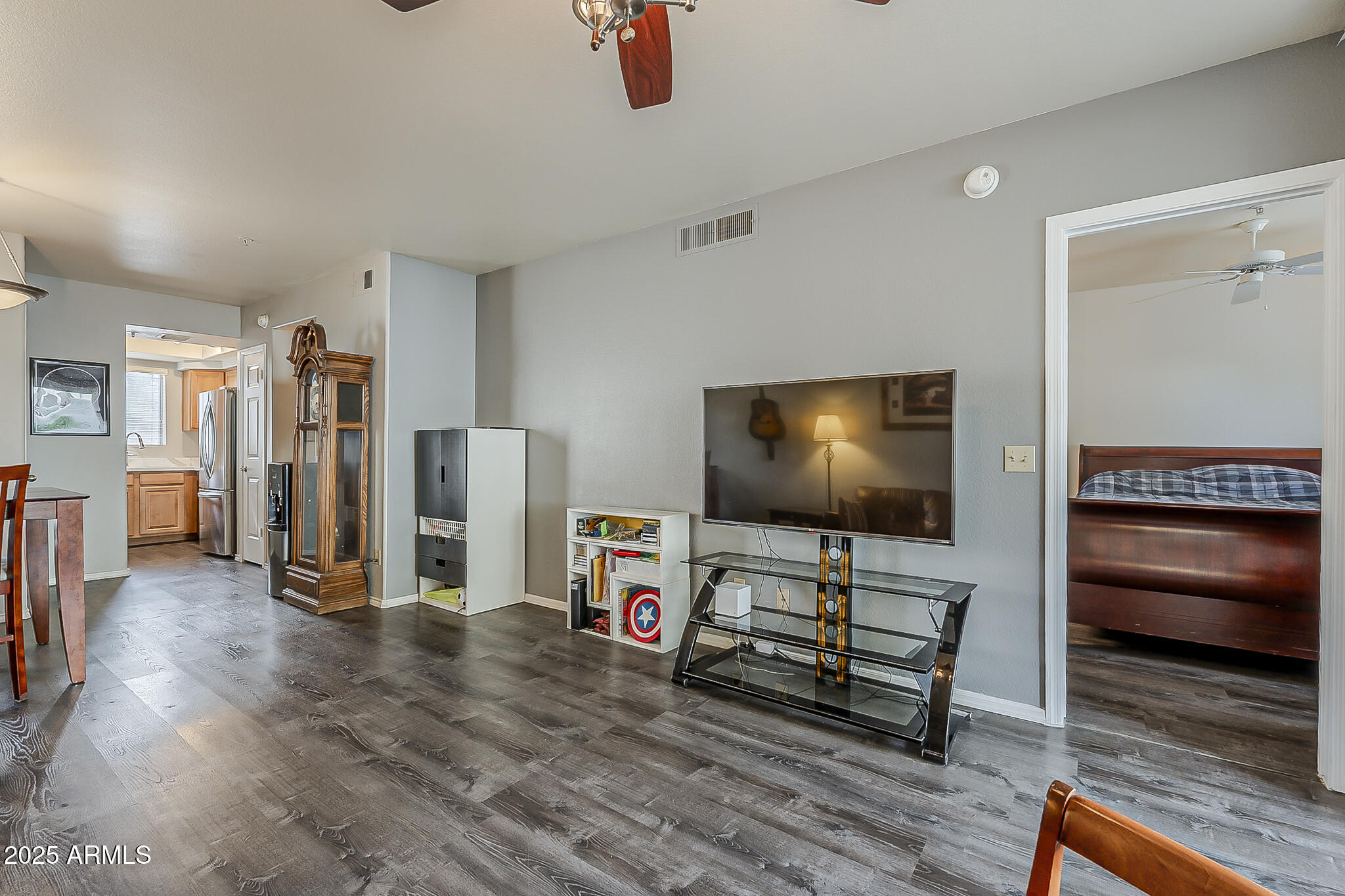 1825 W RAY Road W, 1054